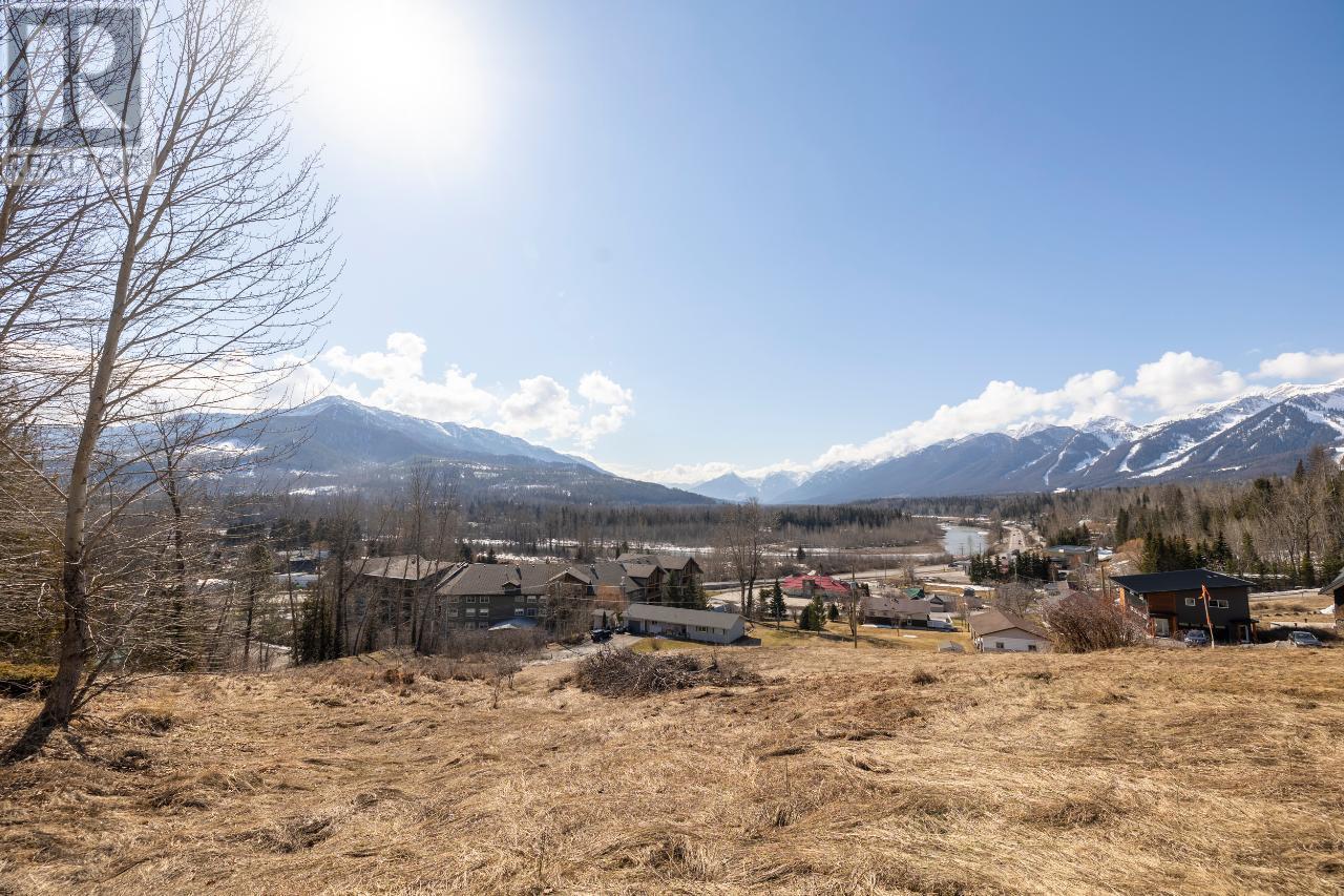 












1653 MCLEOD Avenue

,
Fernie,







British Columbia
V0B1M1

