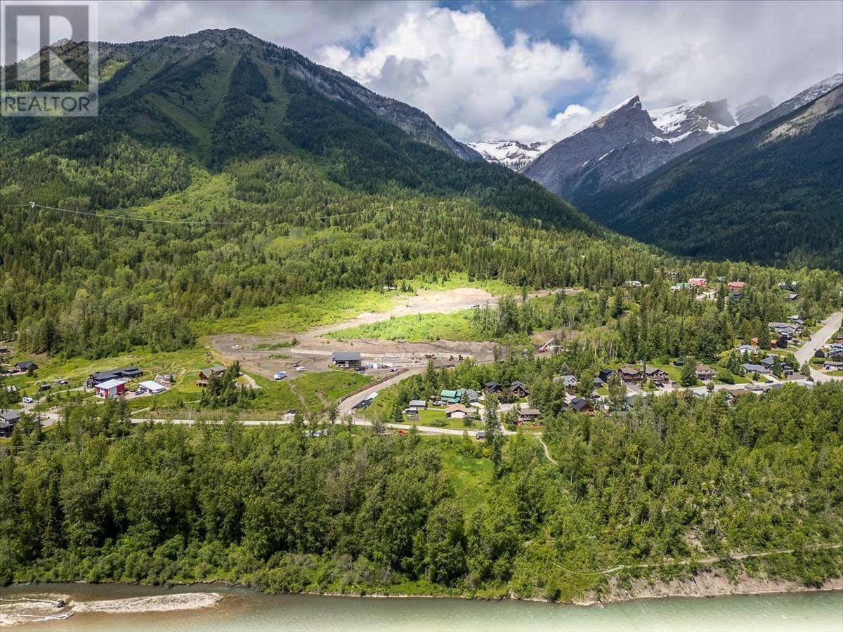 












200 BURMA Road Unit# LOT 8

,
Fernie,







British Columbia
V0B1M0

