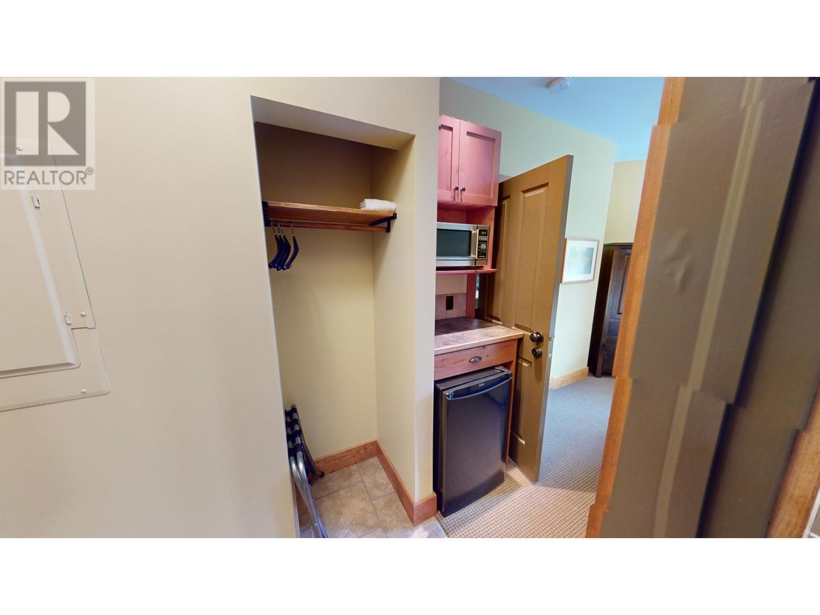 












4559 TIMBERLINE Crescent Unit# 631C

,
Fernie,




British Columbia
V0B1M6

