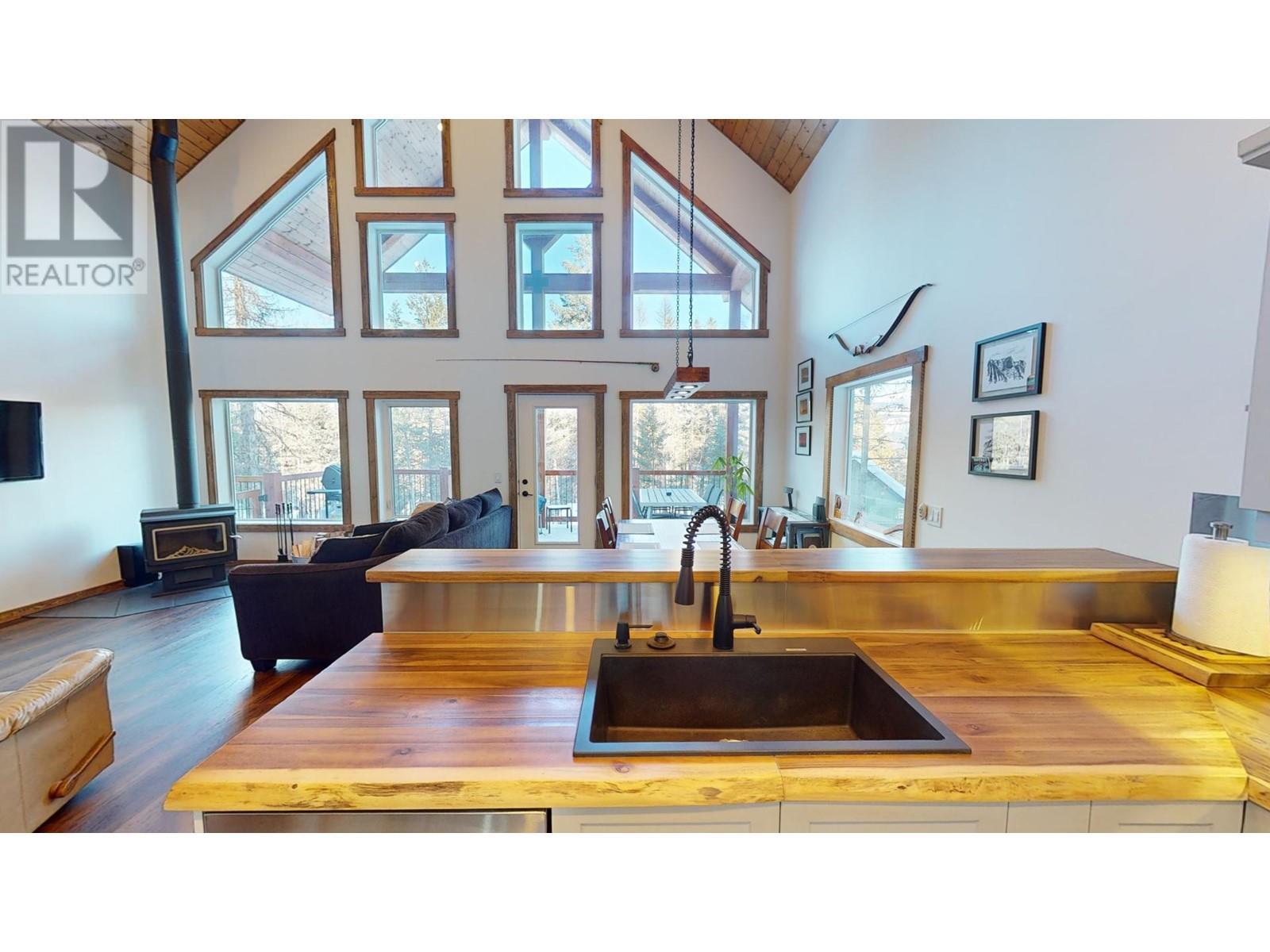 












6421 OSPREY LANDING View Lot# 63

,
Wardner,







British Columbia
V0B2J0

