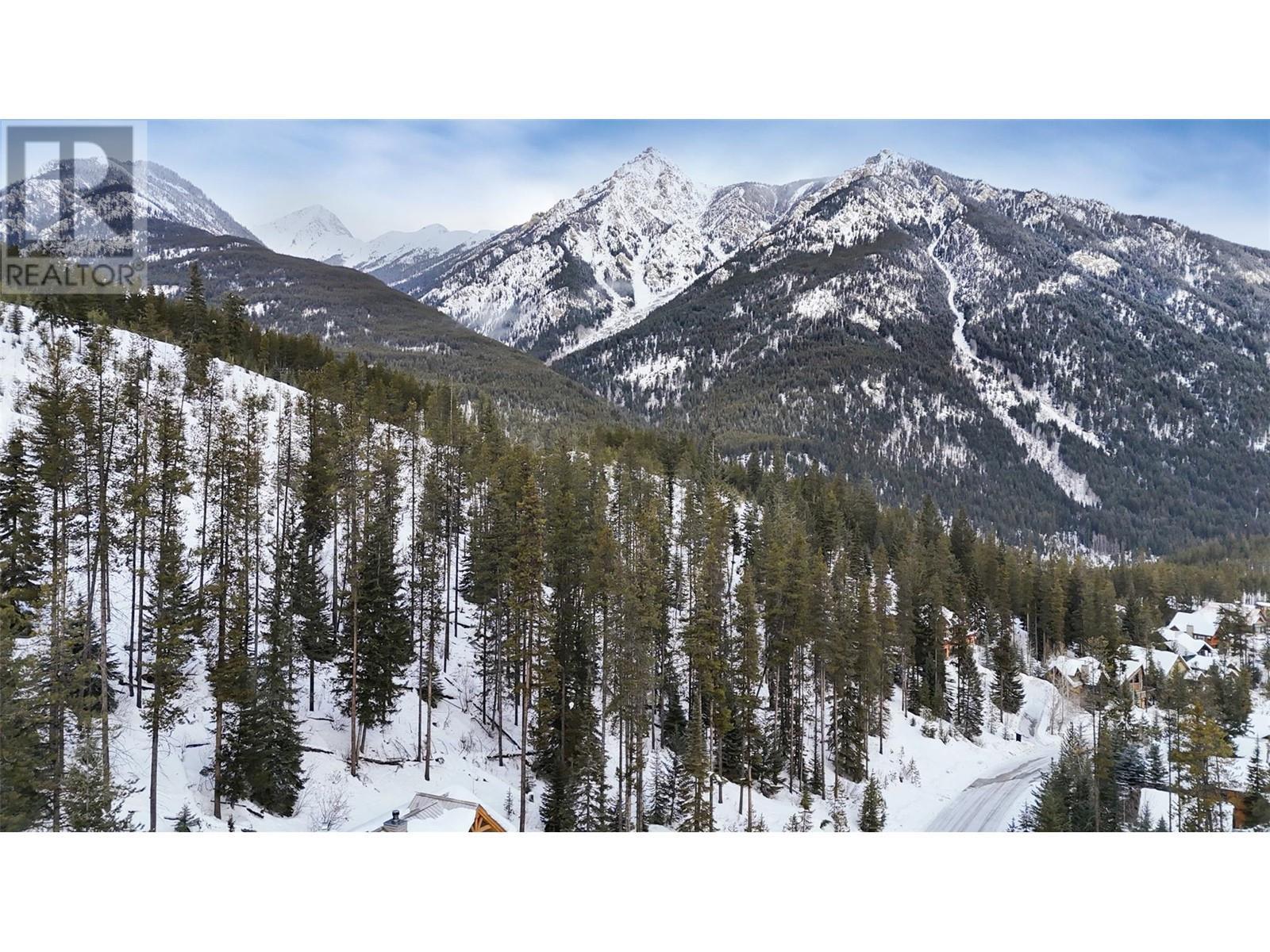 












Lot 7 GREYWOLF Drive

,
Panorama,







British Columbia
V0A1T0

