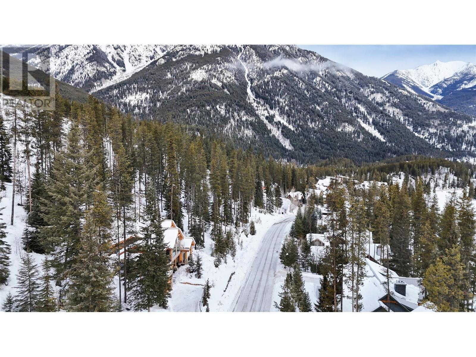 












Lot 7 GREYWOLF Drive

,
Panorama,







British Columbia
V0A1T0

