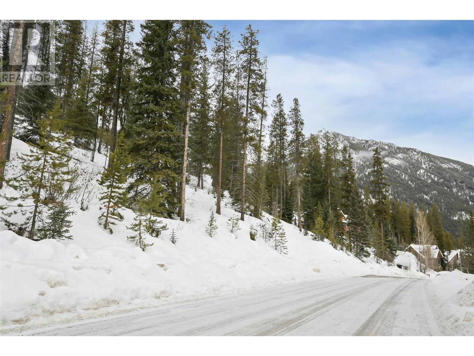 












Lot 7 GREYWOLF Drive

,
Panorama,







British Columbia
V0A1T0

