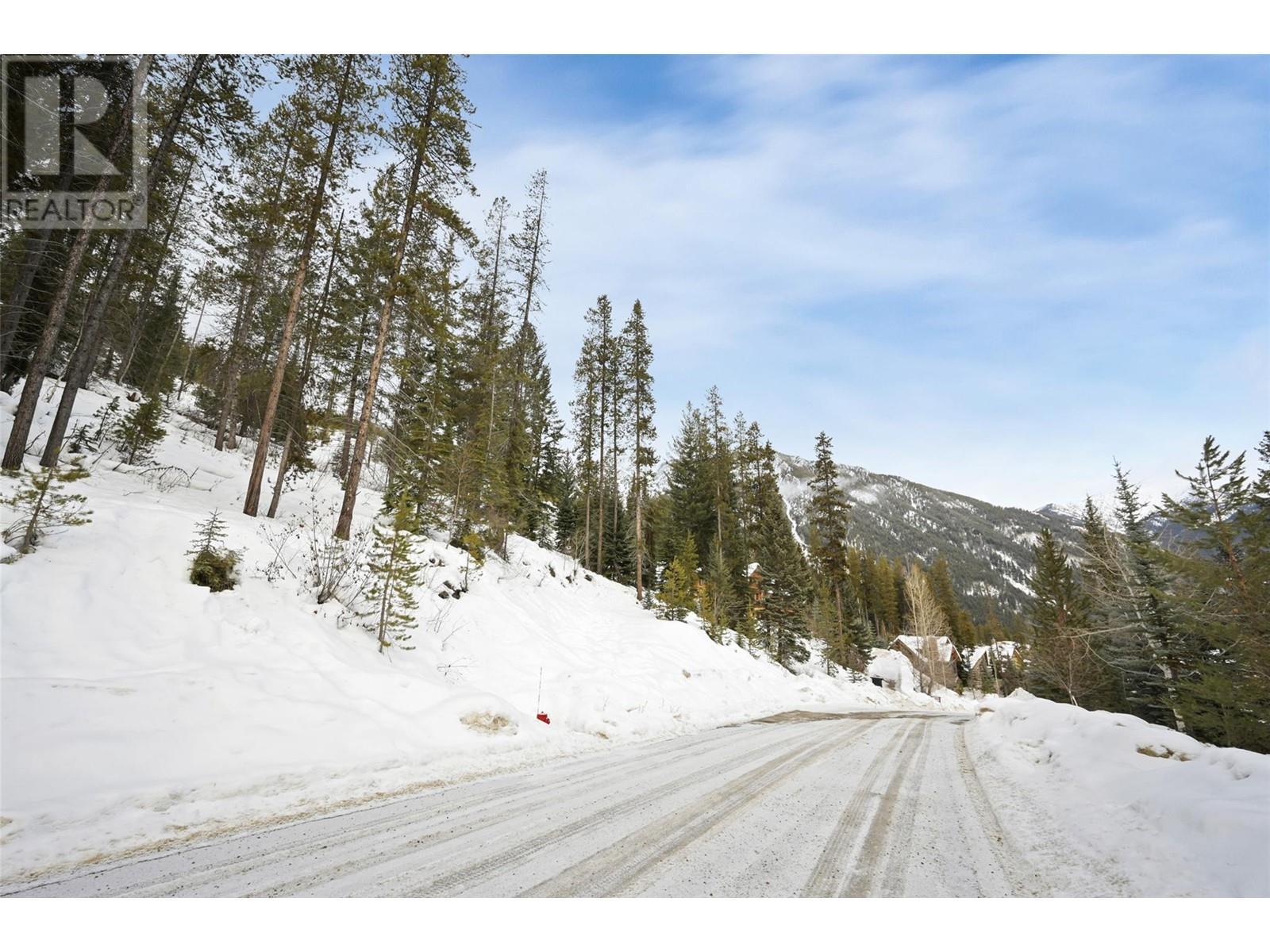 












Lot 7 GREYWOLF Drive

,
Panorama,







British Columbia
V0A1T0

