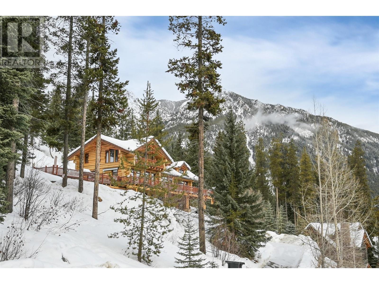 












Lot 7 GREYWOLF Drive

,
Panorama,







British Columbia
V0A1T0

