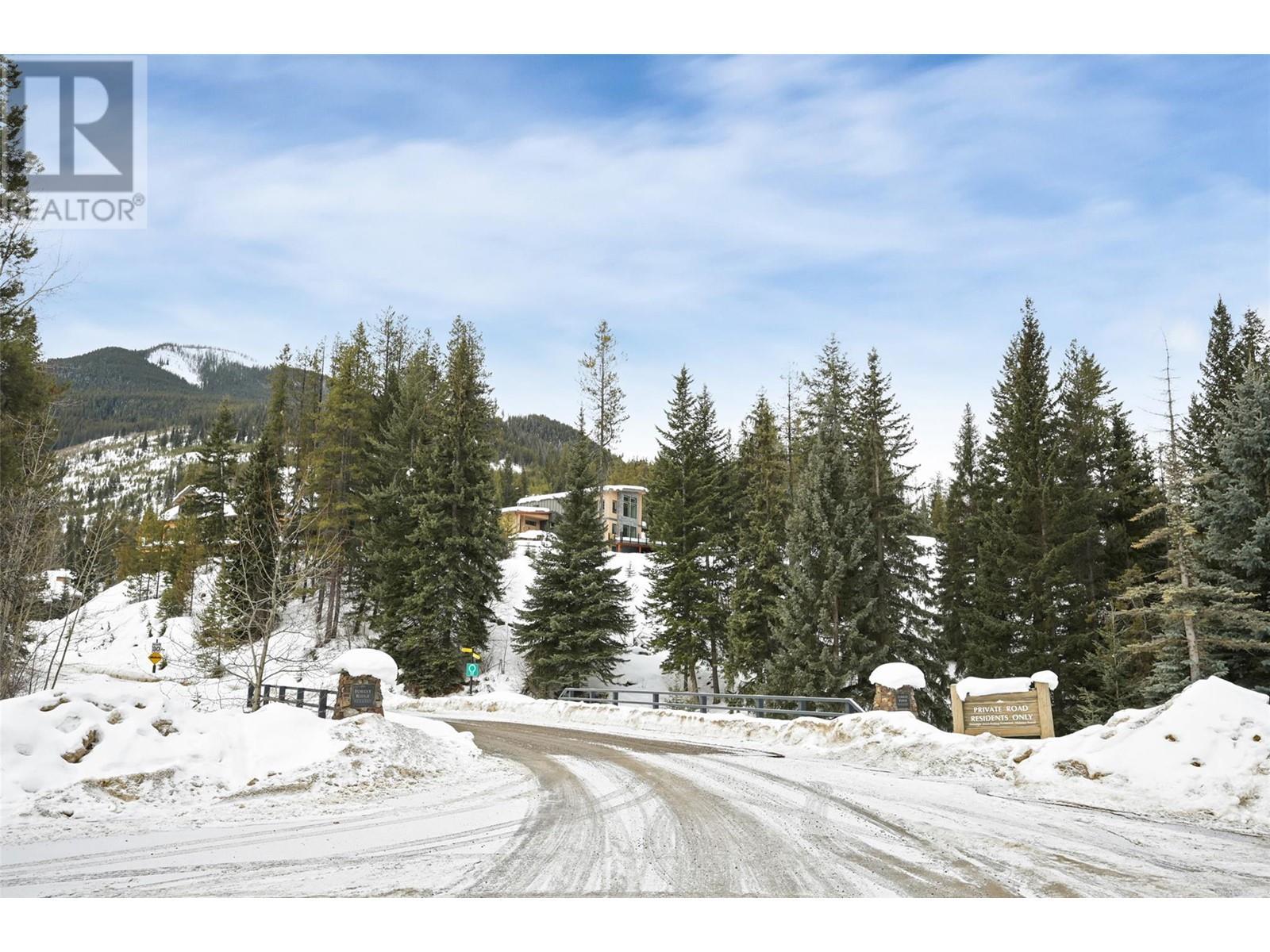 












Lot 7 GREYWOLF Drive

,
Panorama,







British Columbia
V0A1T0

