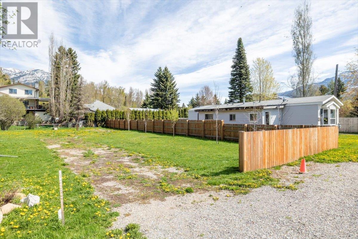 












Lot 2 Hand Avenue

,
Fernie,







British Columbia
V0B1M1

