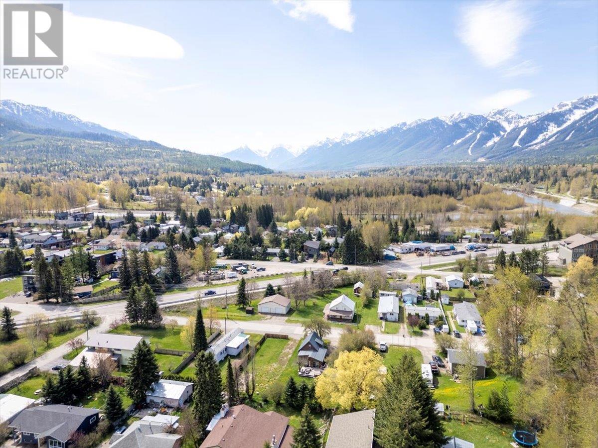 












Lot 2 Hand Avenue

,
Fernie,







British Columbia
V0B1M1

