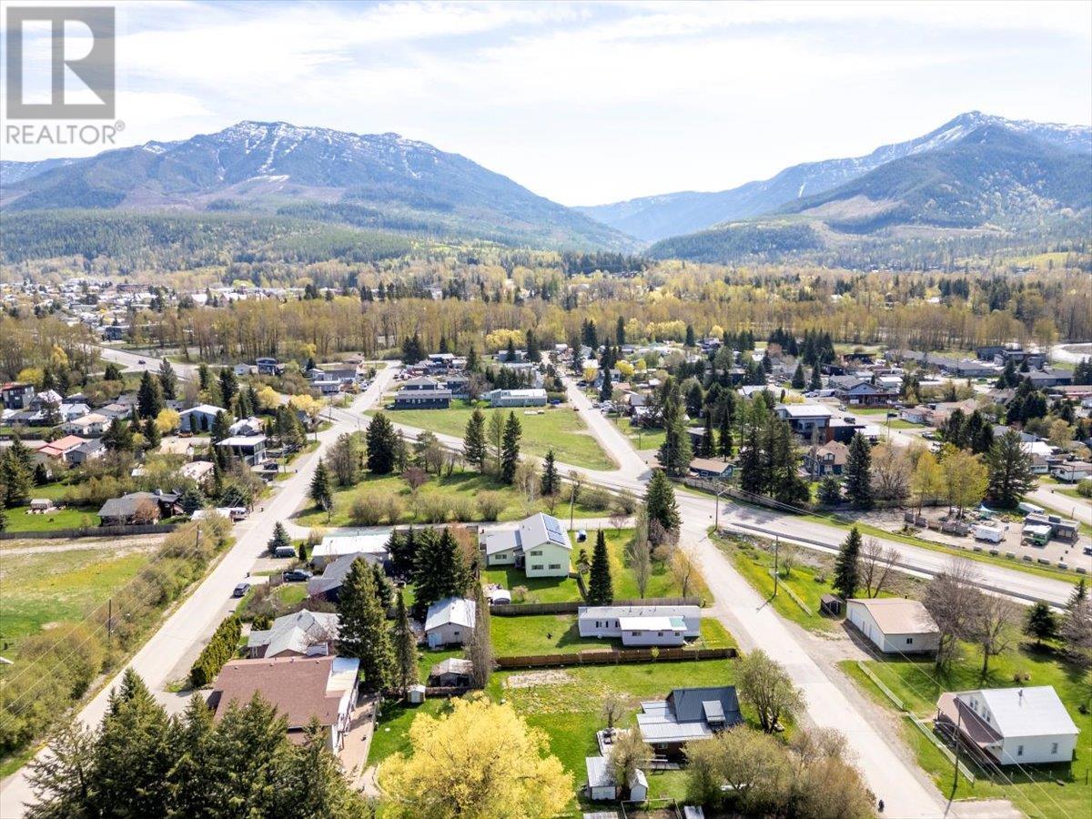 












Lot 2 Hand Avenue

,
Fernie,







British Columbia
V0B1M1


