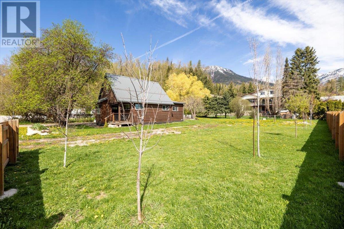 












Lot 2 Hand Avenue

,
Fernie,







British Columbia
V0B1M1

