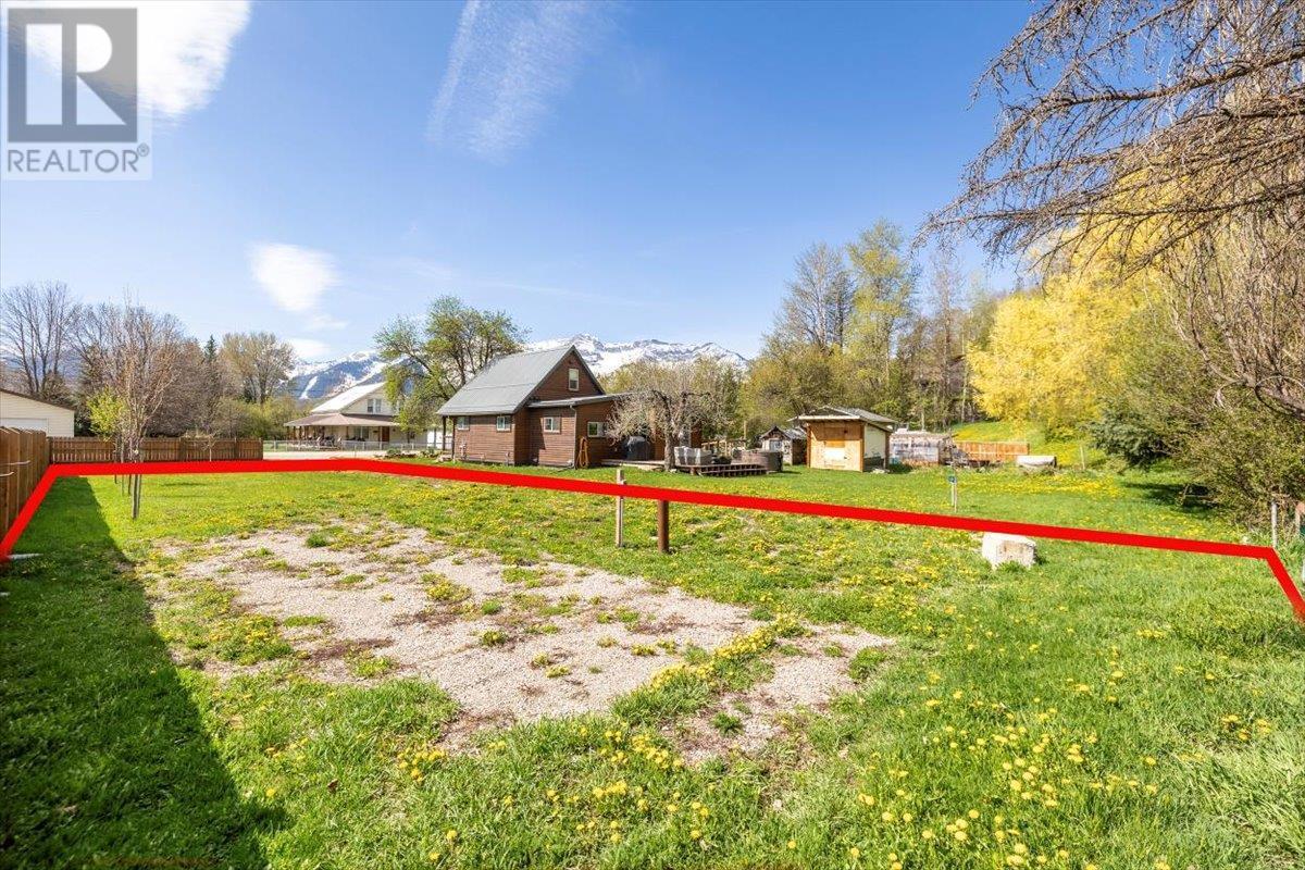 












Lot 2 Hand Avenue

,
Fernie,







British Columbia
V0B1M1

