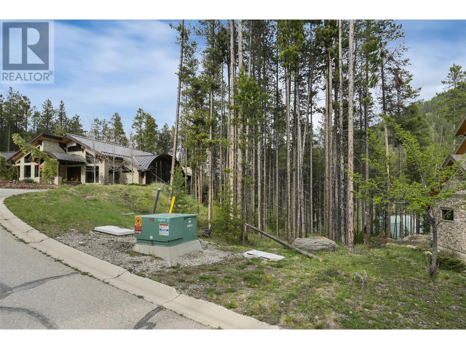 












Lot 2 Cliffside Grove

,
Panorama,







British Columbia
V0A1T0

