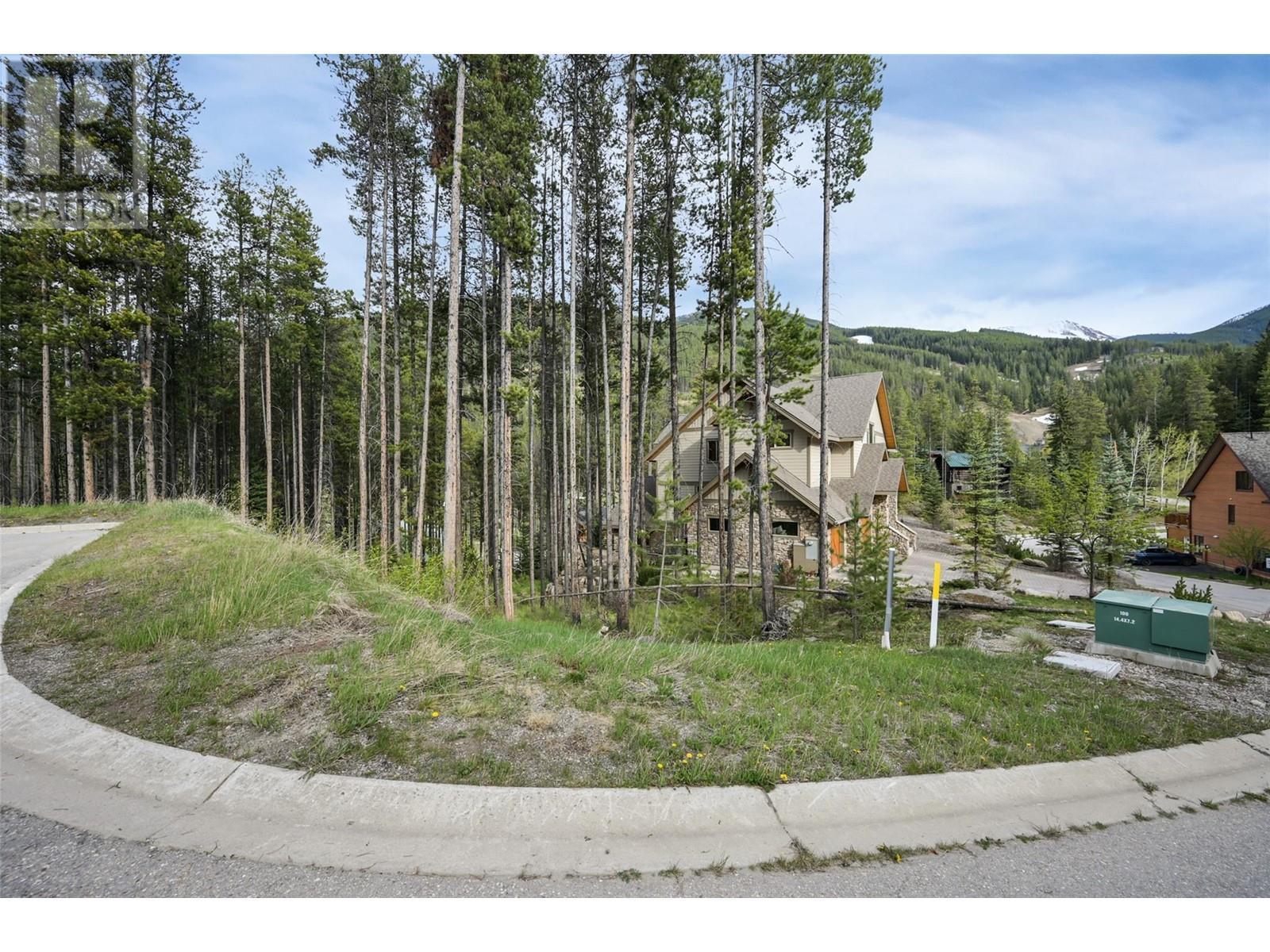 












Lot 2 Cliffside Grove

,
Panorama,







British Columbia
V0A1T0

