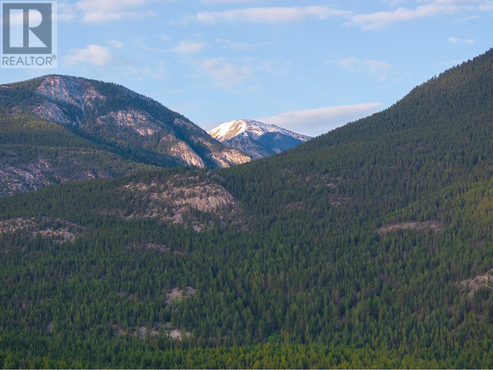 












3 SWANSEA Road

,
Invermere,







British Columbia
V0B2L0

