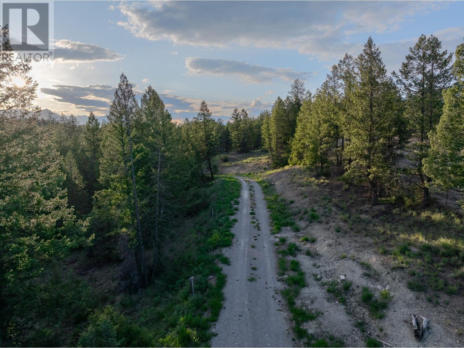 












3 SWANSEA Road

,
Invermere,







British Columbia
V0B2L0

