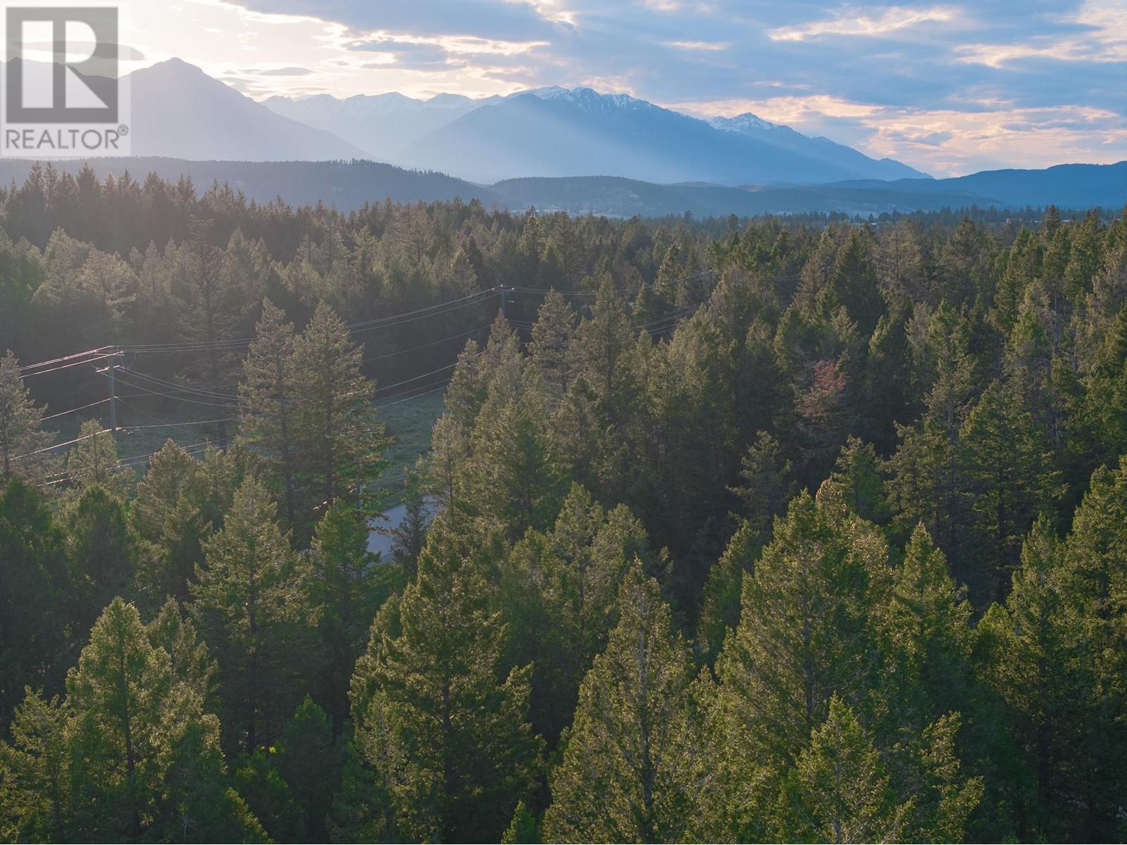 












3 SWANSEA Road

,
Invermere,







British Columbia
V0B2L0

