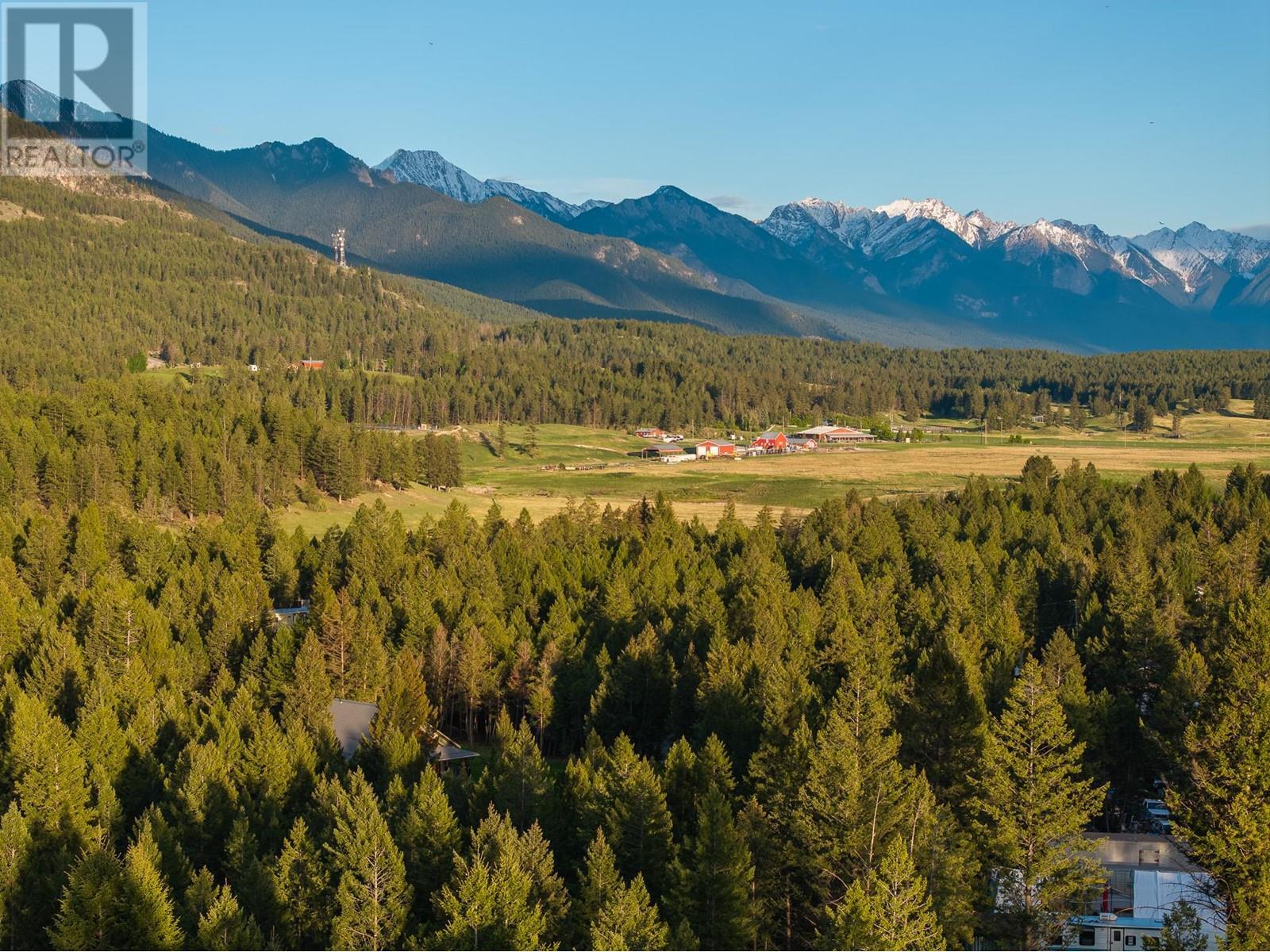 












3 SWANSEA Road

,
Invermere,







British Columbia
V0B2L0

