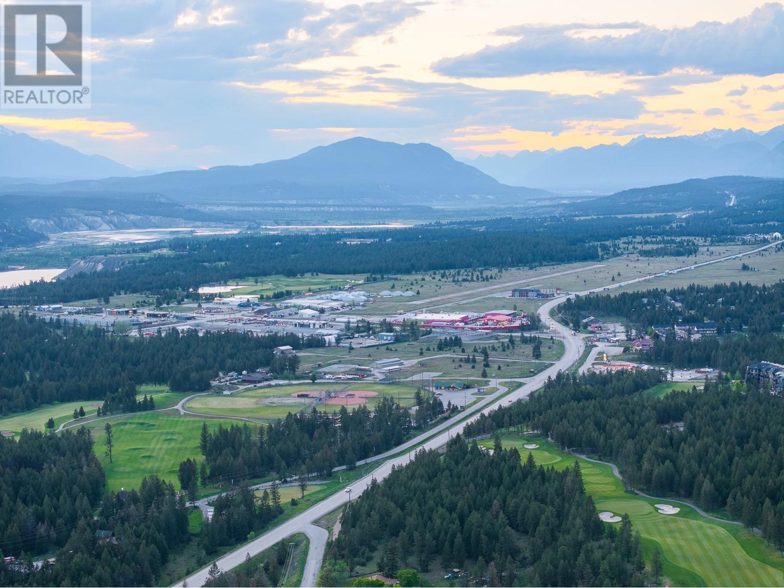 












3 SWANSEA Road

,
Invermere,







British Columbia
V0B2L0

