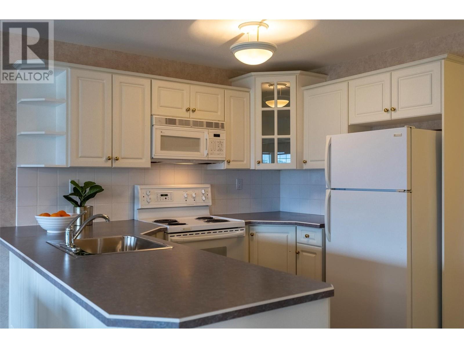 












5052 Riverview Road Unit# 4015A

,
Fairmont Hot Springs,




British Columbia
V0B1L1

