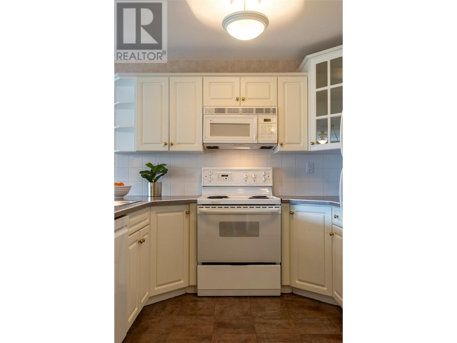 












5052 Riverview Road Unit# 4015A

,
Fairmont Hot Springs,




British Columbia
V0B1L1

