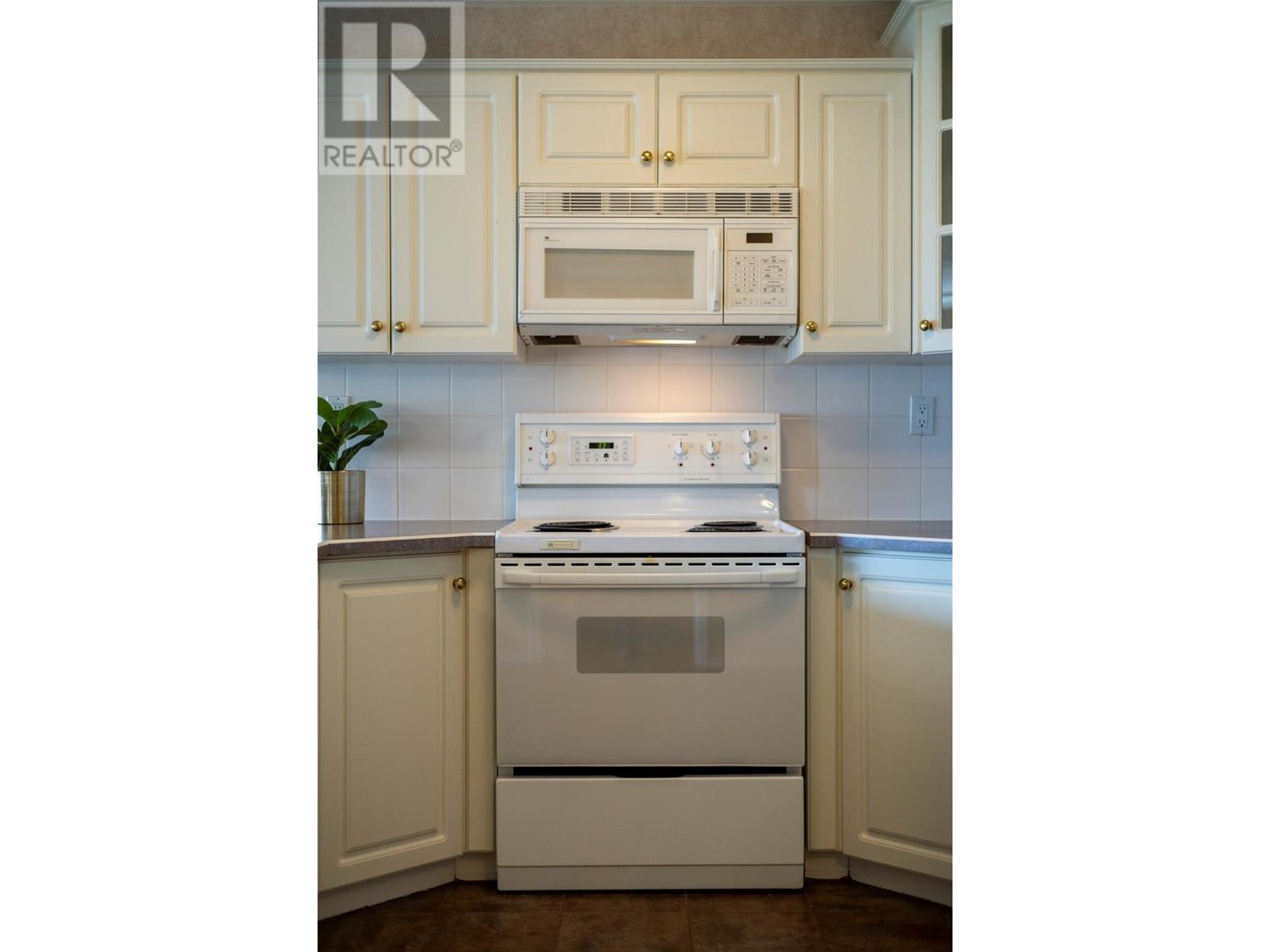 












5052 Riverview Road Unit# 4015A

,
Fairmont Hot Springs,




British Columbia
V0B1L1

