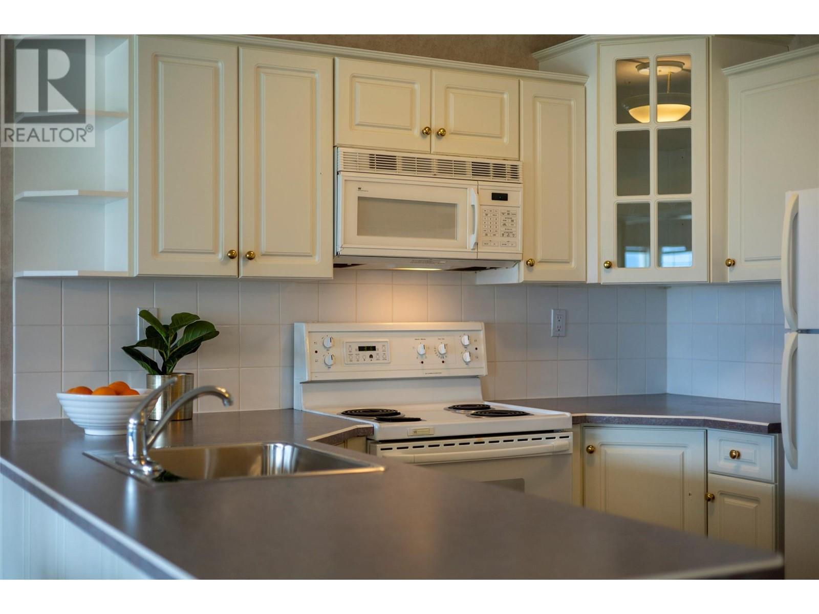 












5052 Riverview Road Unit# 4015A

,
Fairmont Hot Springs,




British Columbia
V0B1L1

