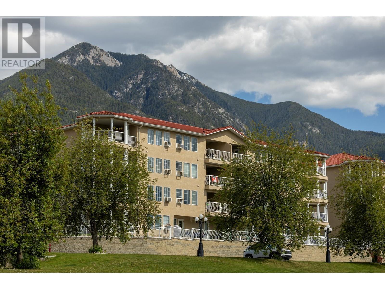 












5052 Riverview Road Unit# 4015A

,
Fairmont Hot Springs,




British Columbia
V0B1L1

