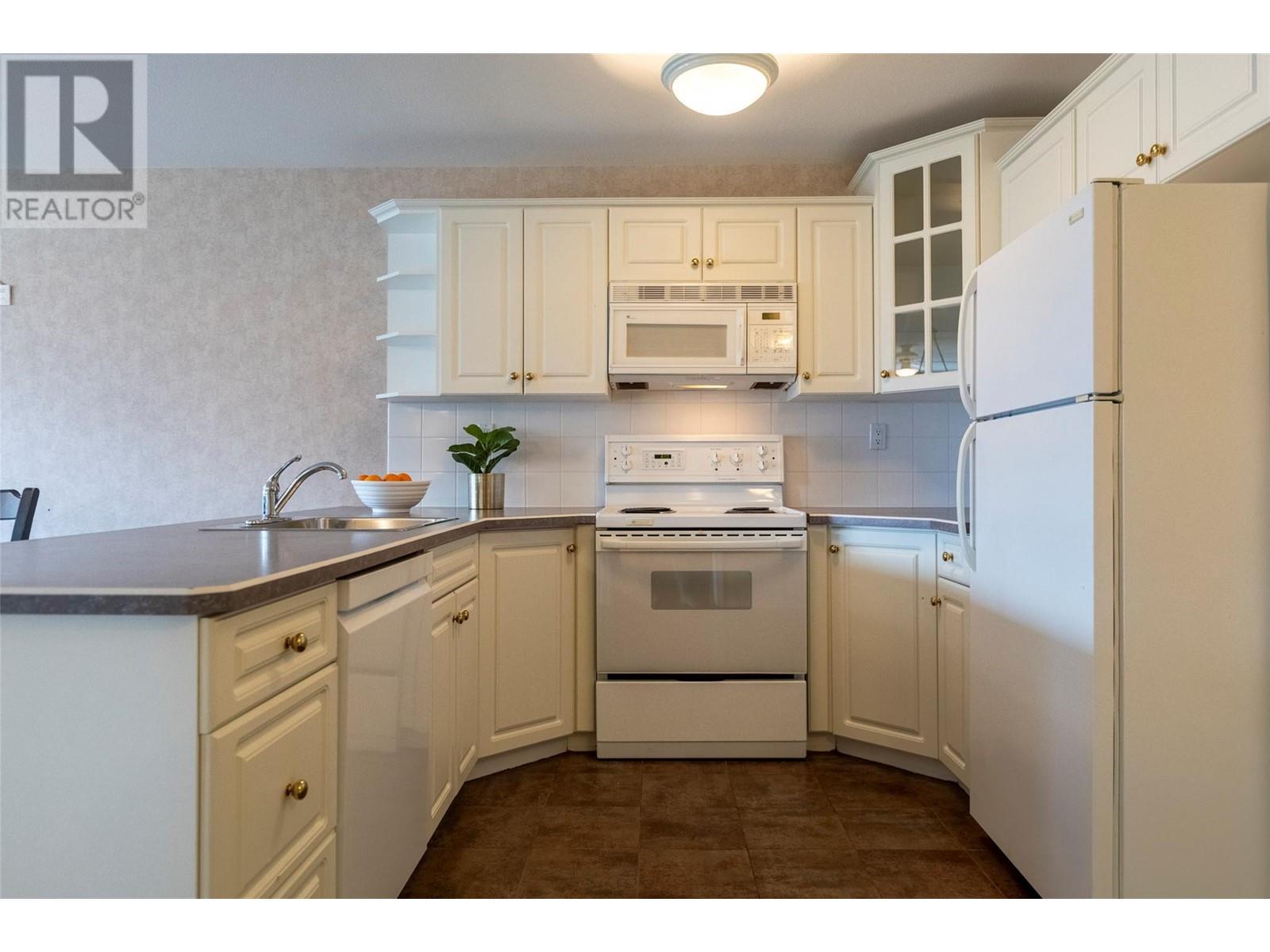 












5052 Riverview Road Unit# 4015A

,
Fairmont Hot Springs,




British Columbia
V0B1L1

