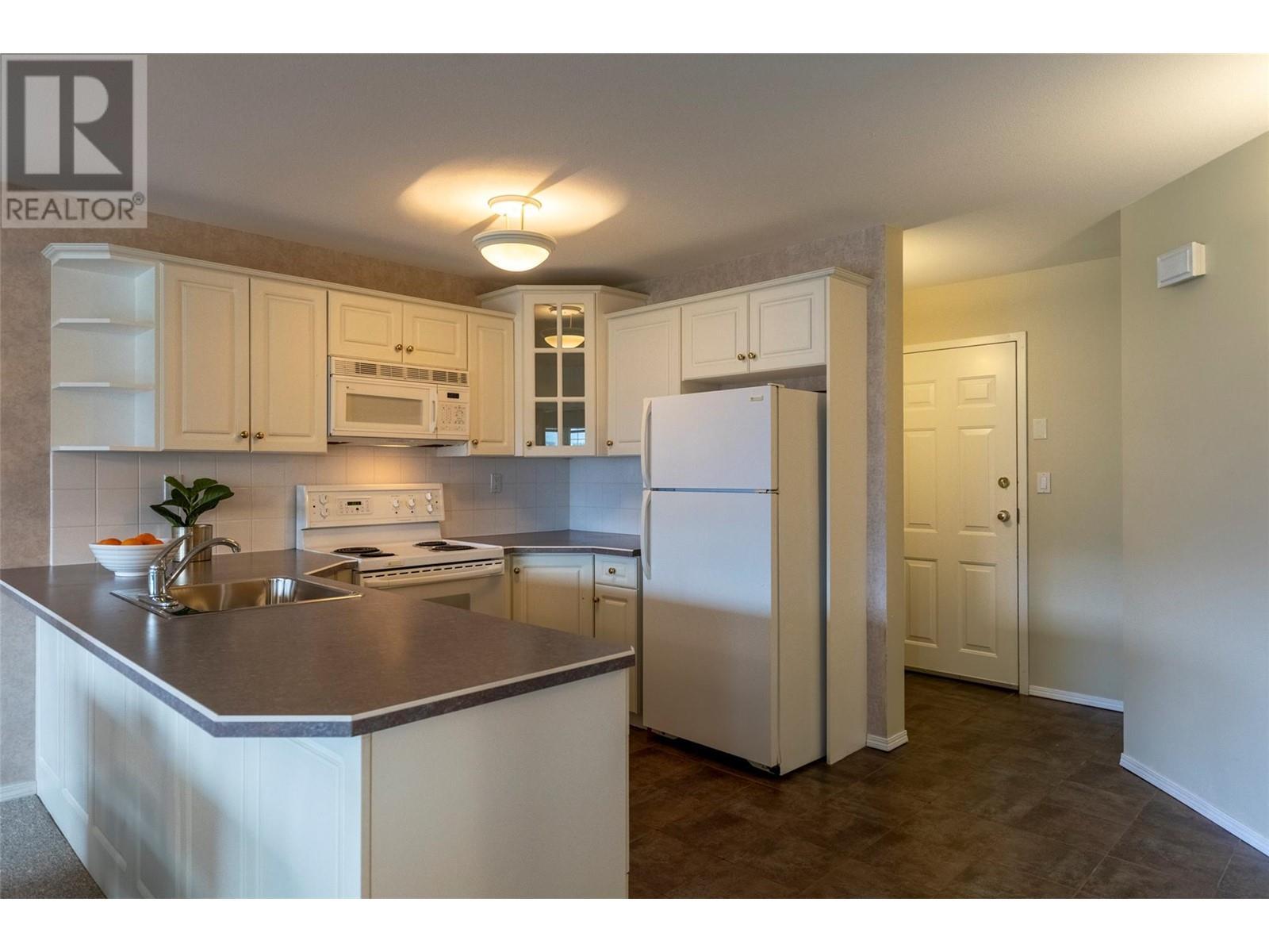 












5052 Riverview Road Unit# 4015A

,
Fairmont Hot Springs,




British Columbia
V0B1L1

