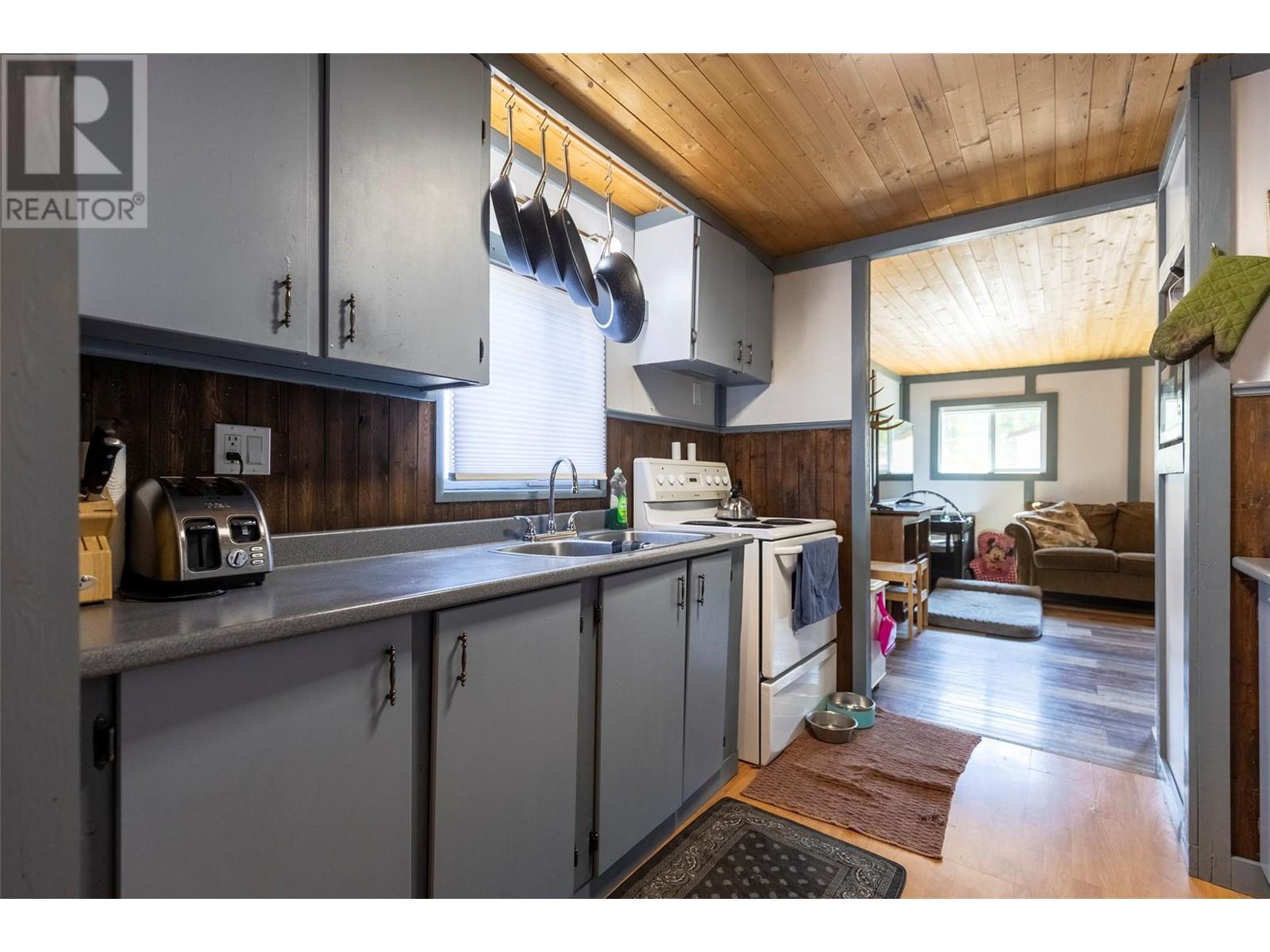 












2011 3 Highway Unit# 12

,
Fernie,




British Columbia
V0B1M5

