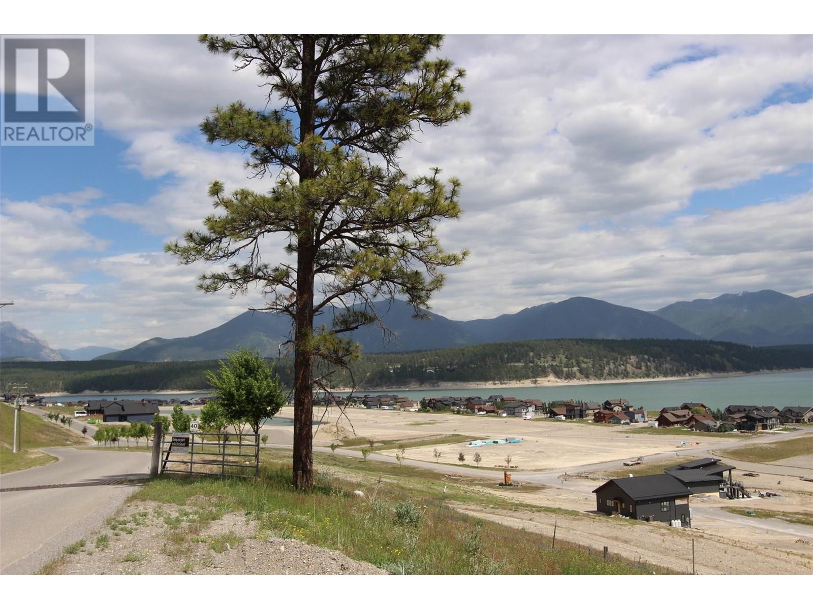 












1695 Koocanusa Lake Drive

,
Newgate,




British Columbia
V0B1T5

