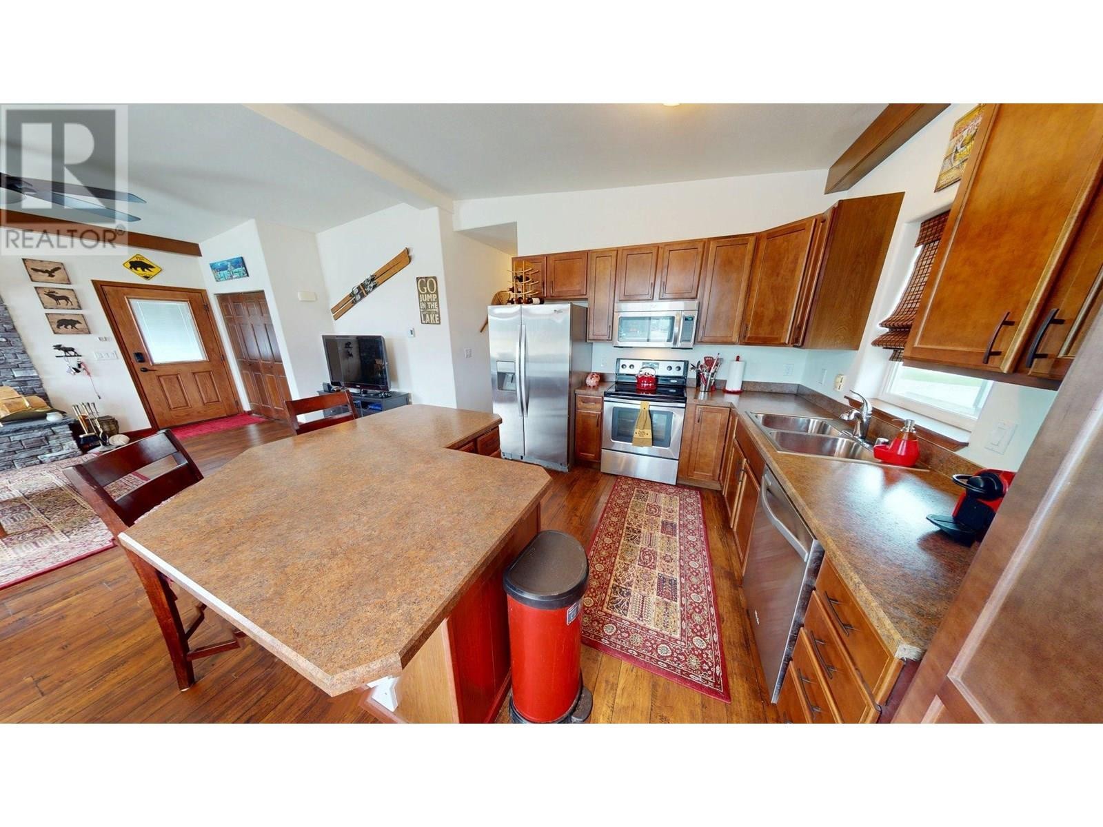 












1695 Koocanusa Lake Drive

,
Newgate,




British Columbia
V0B1T5

