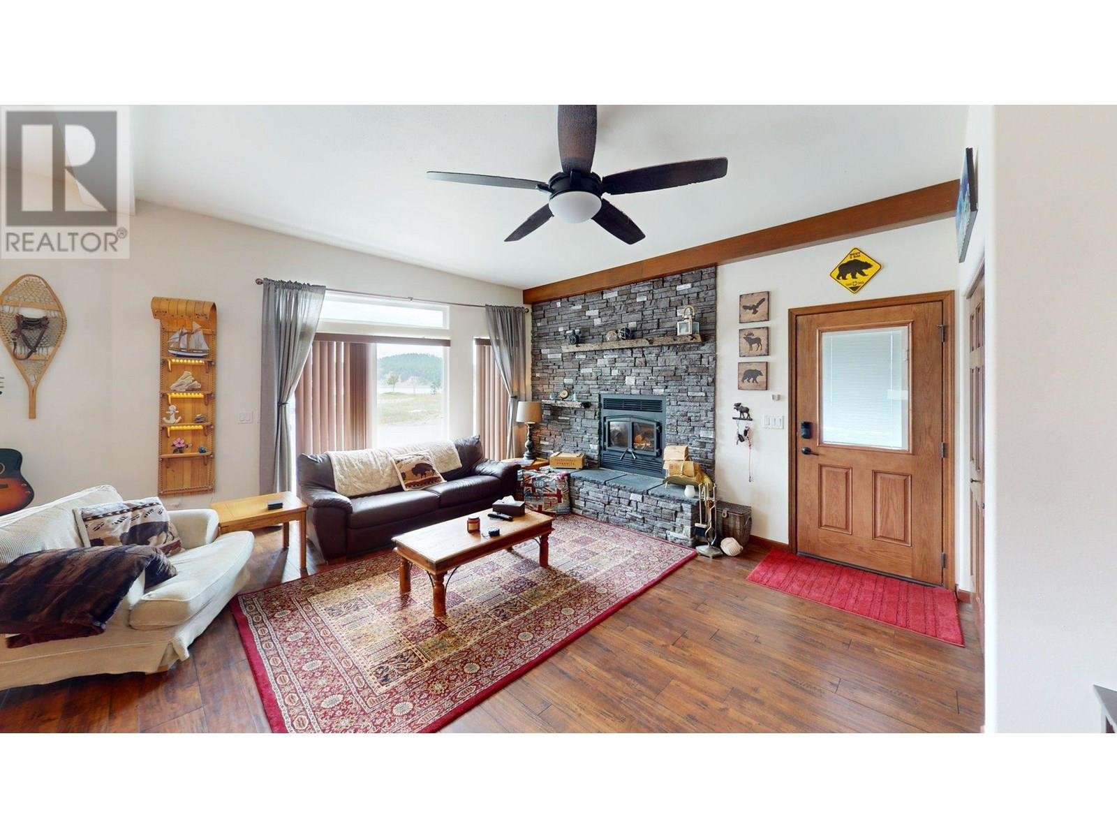 












1695 Koocanusa Lake Drive

,
Newgate,




British Columbia
V0B1T5

