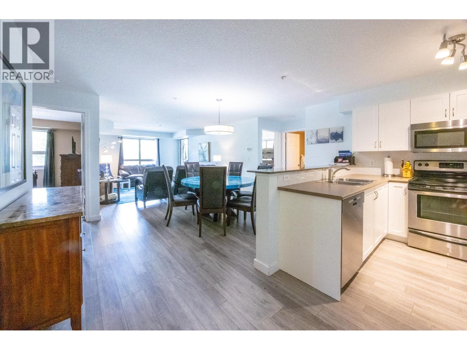 












205 THIRD Avenue Unit# 2114

,
Invermere,




British Columbia
V0A1K7

