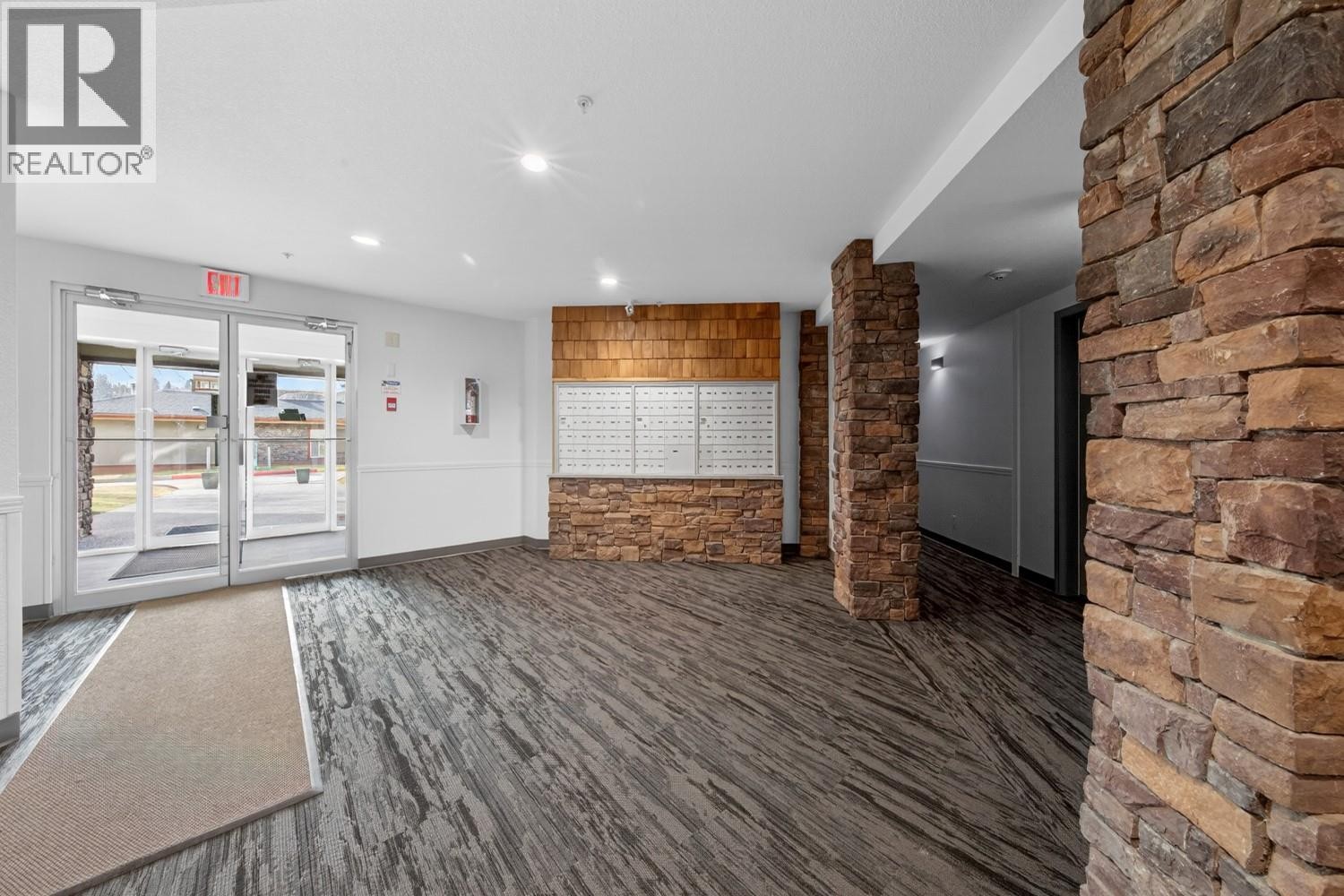 












205 THIRD Avenue Unit# 2114

,
Invermere,




British Columbia
V0A1K7

