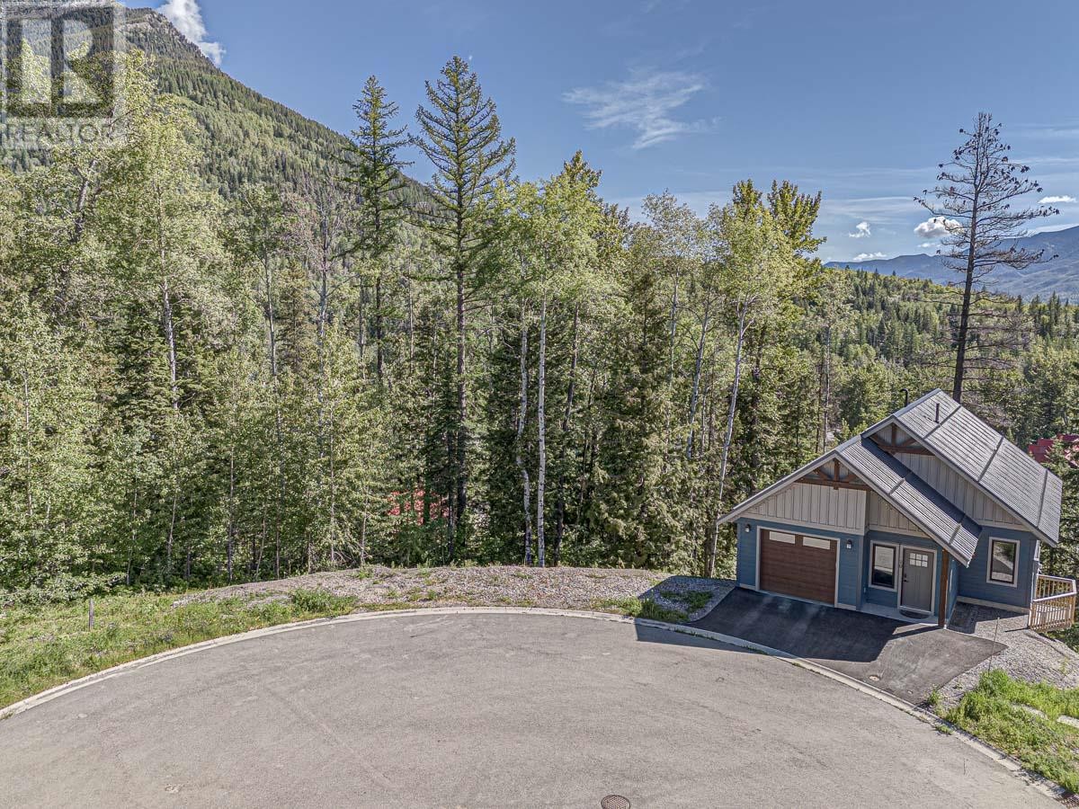 












9 ALPINE TRAIL Place Unit# Lot 16

,
Fernie,







British Columbia
V0B1M5

