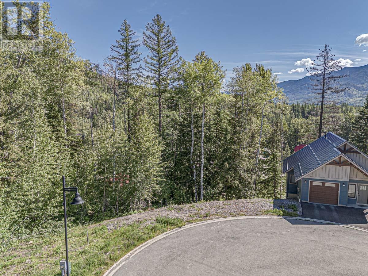 












9 ALPINE TRAIL Place Unit# Lot 16

,
Fernie,







British Columbia
V0B1M5

