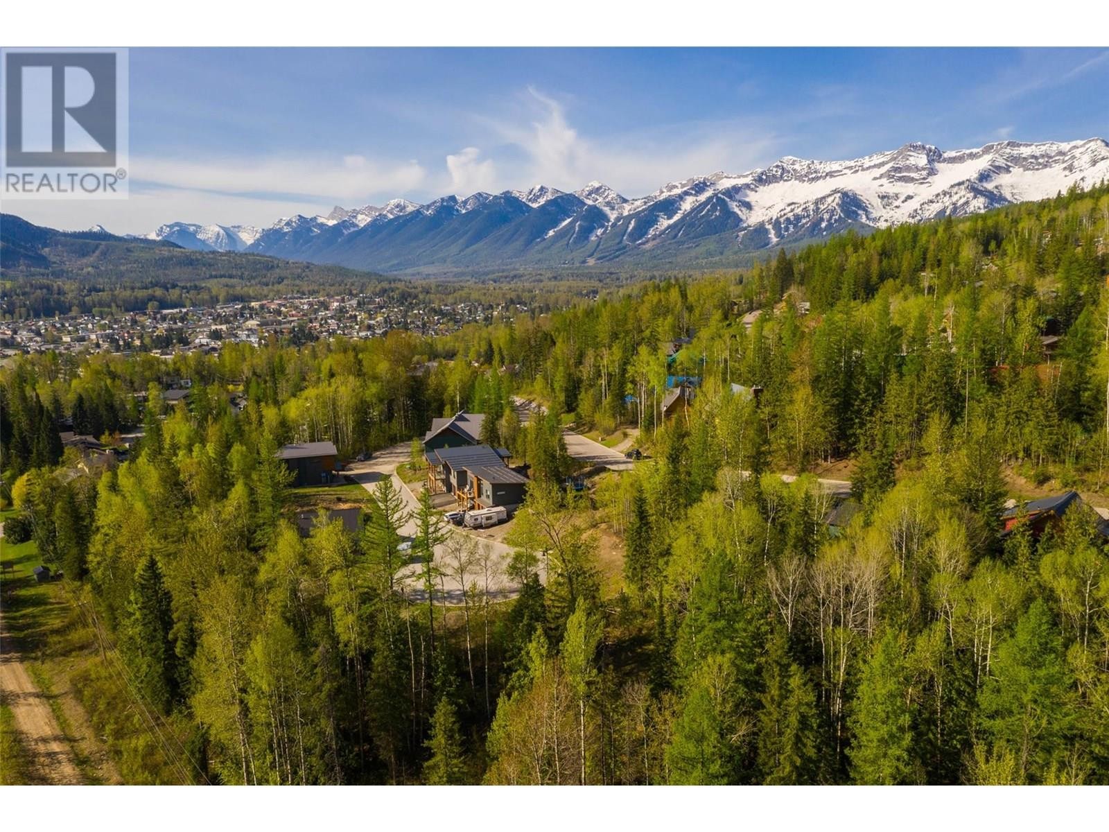 












9 ALPINE TRAIL Place Unit# Lot 16

,
Fernie,







British Columbia
V0B1M5

