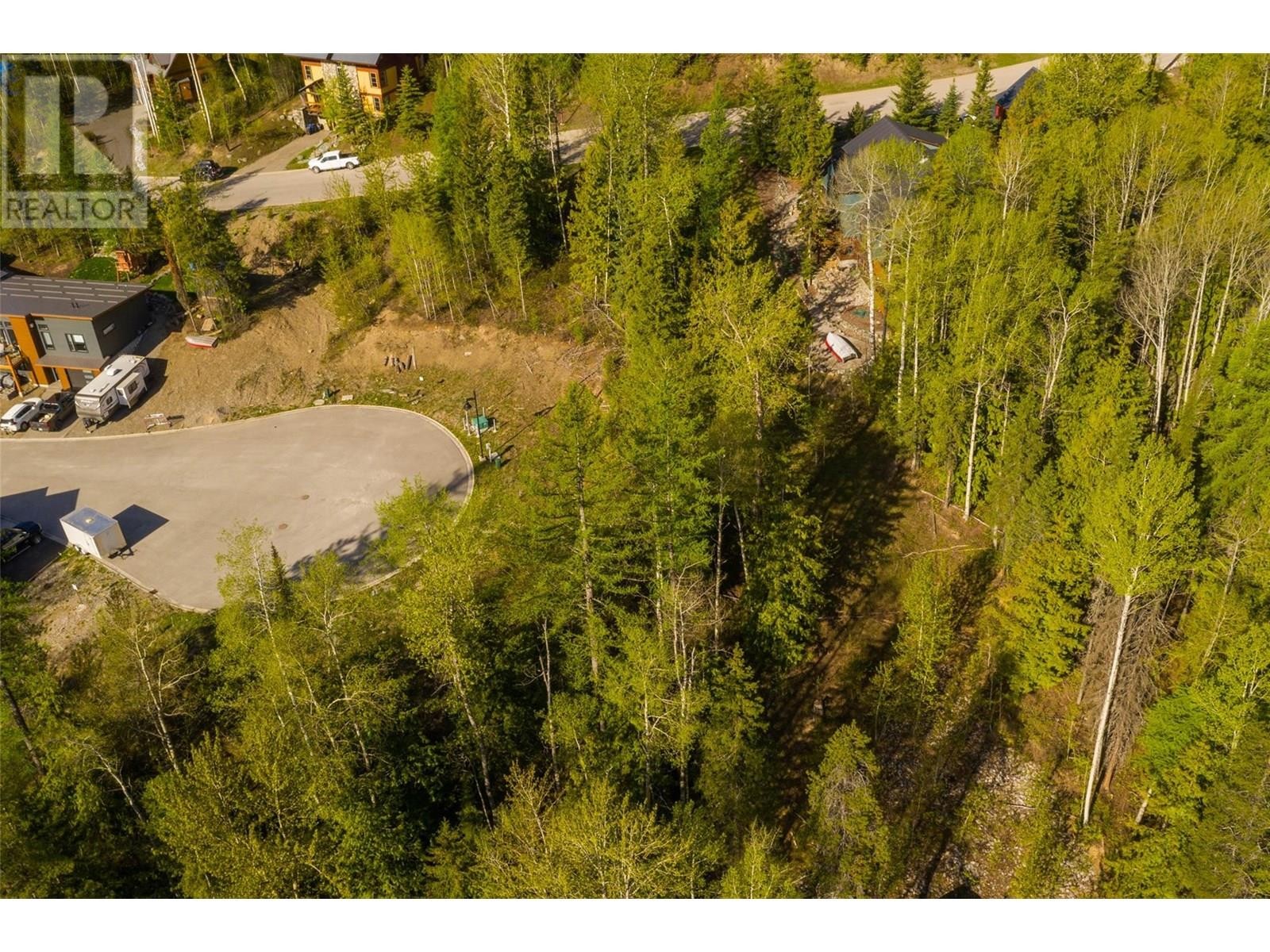












9 ALPINE TRAIL Place Unit# Lot 16

,
Fernie,







British Columbia
V0B1M5

