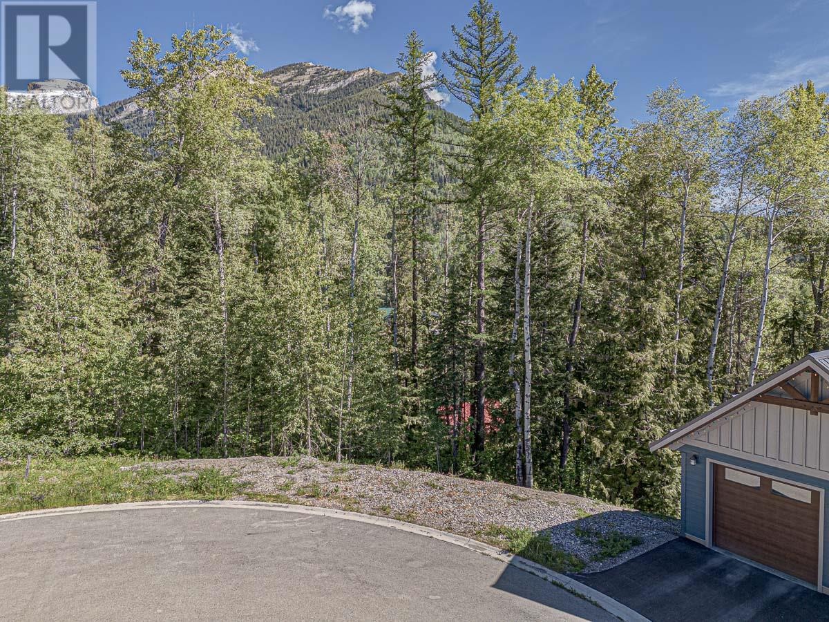 












9 ALPINE TRAIL Place Unit# Lot 16

,
Fernie,







British Columbia
V0B1M5

