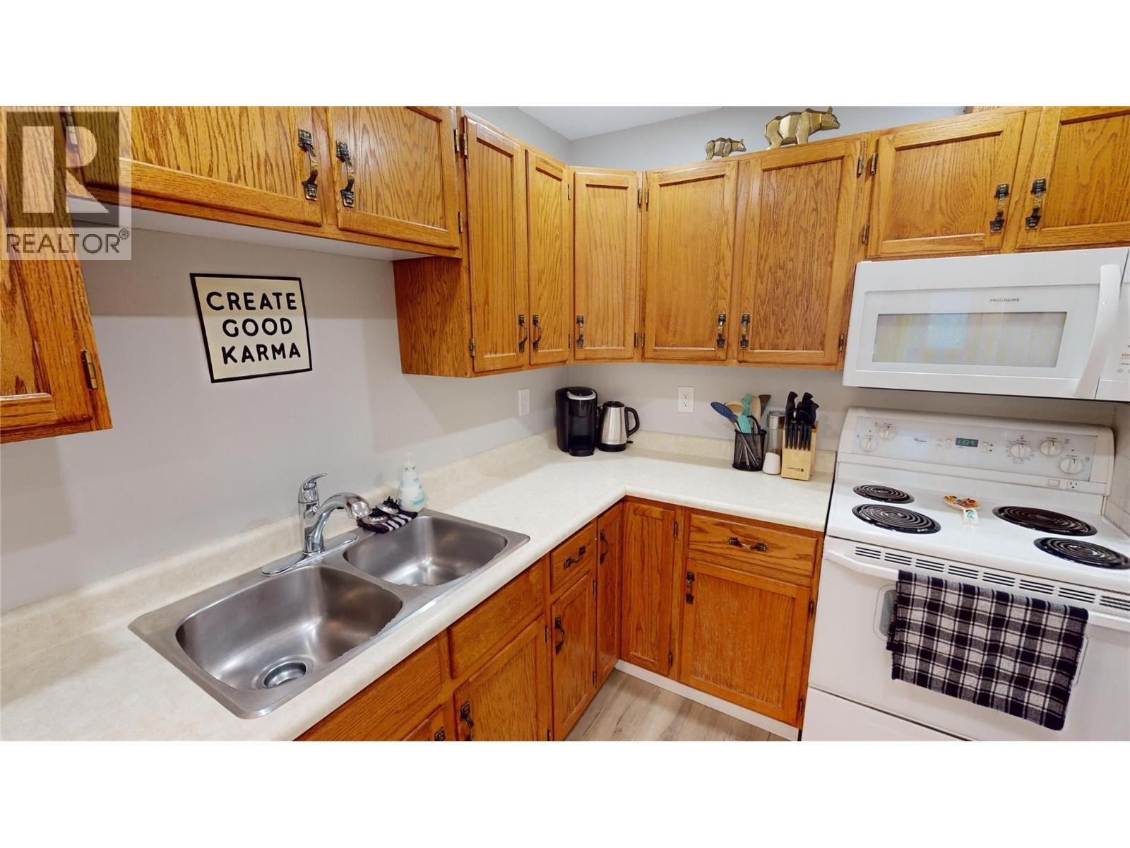 












5369 FERNIE SKI HILL Road Unit# 108

,
Fernie,




British Columbia
V0B1M6

