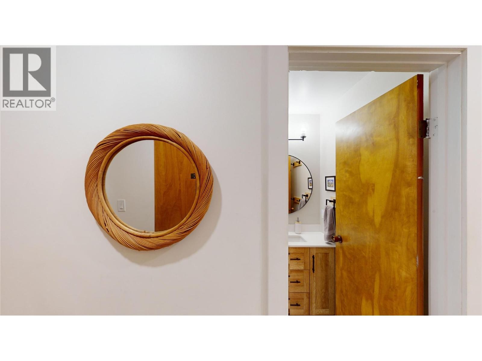 












5369 FERNIE SKI HILL Road Unit# 108

,
Fernie,




British Columbia
V0B1M6

