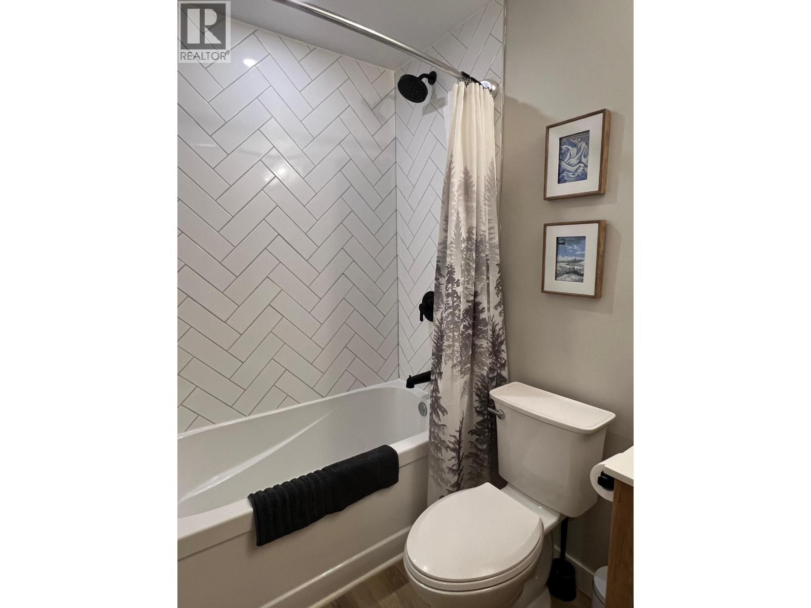 












5369 FERNIE SKI HILL Road Unit# 108

,
Fernie,




British Columbia
V0B1M6

