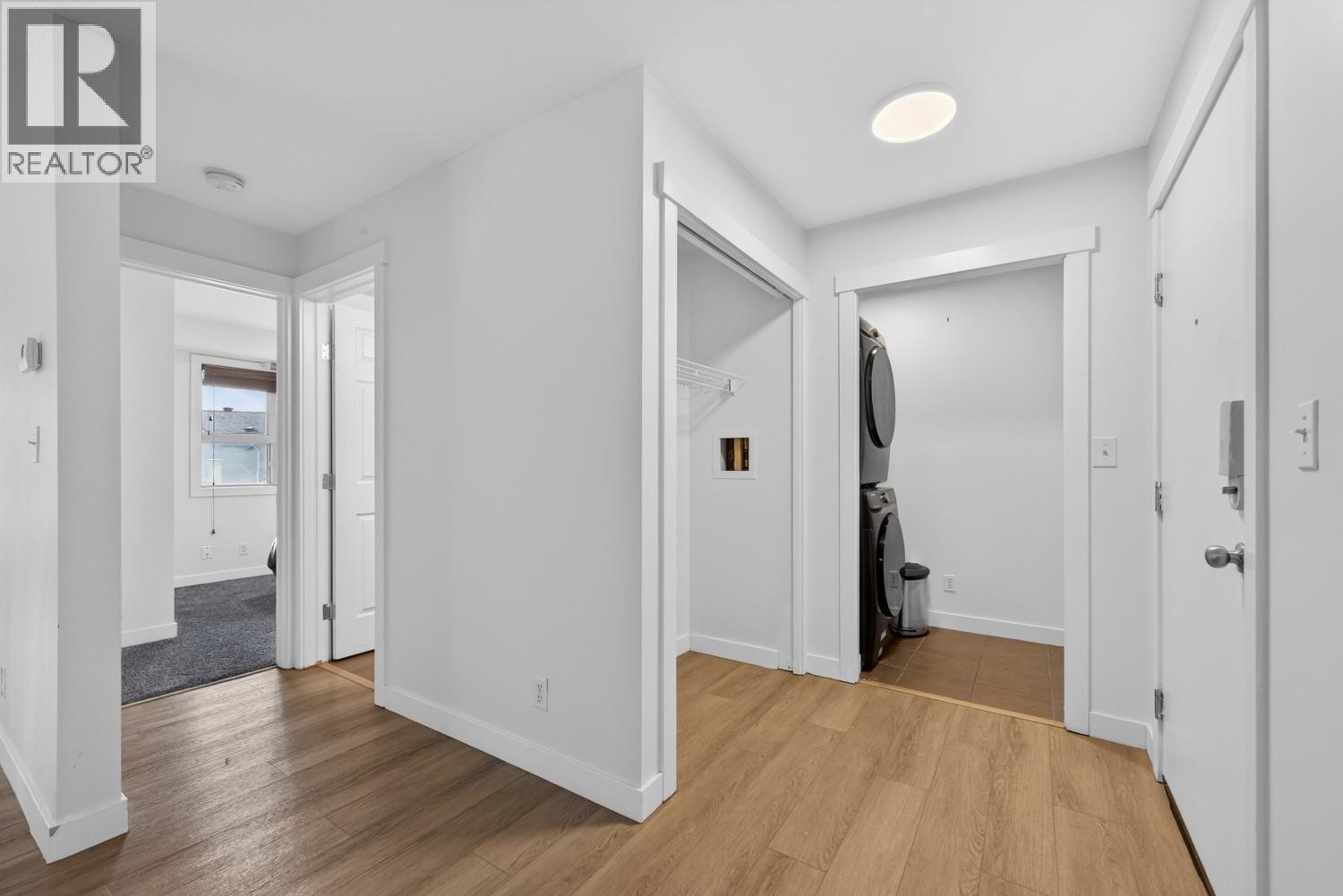 












205 Third Avenue Unit# 2102

,
Invermere,




British Columbia
V0A1K7

