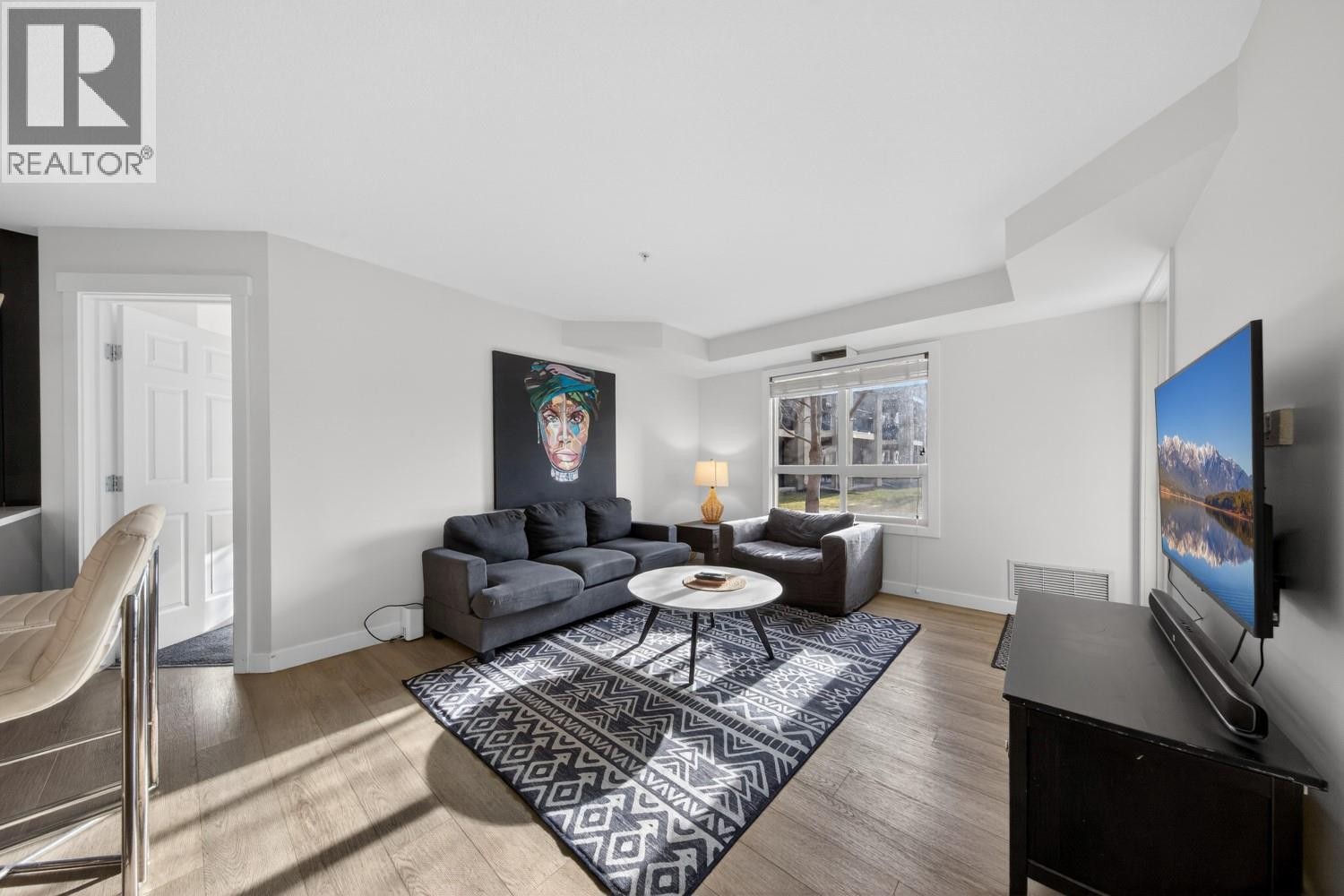 












205 Third Avenue Unit# 2102

,
Invermere,




British Columbia
V0A1K7

