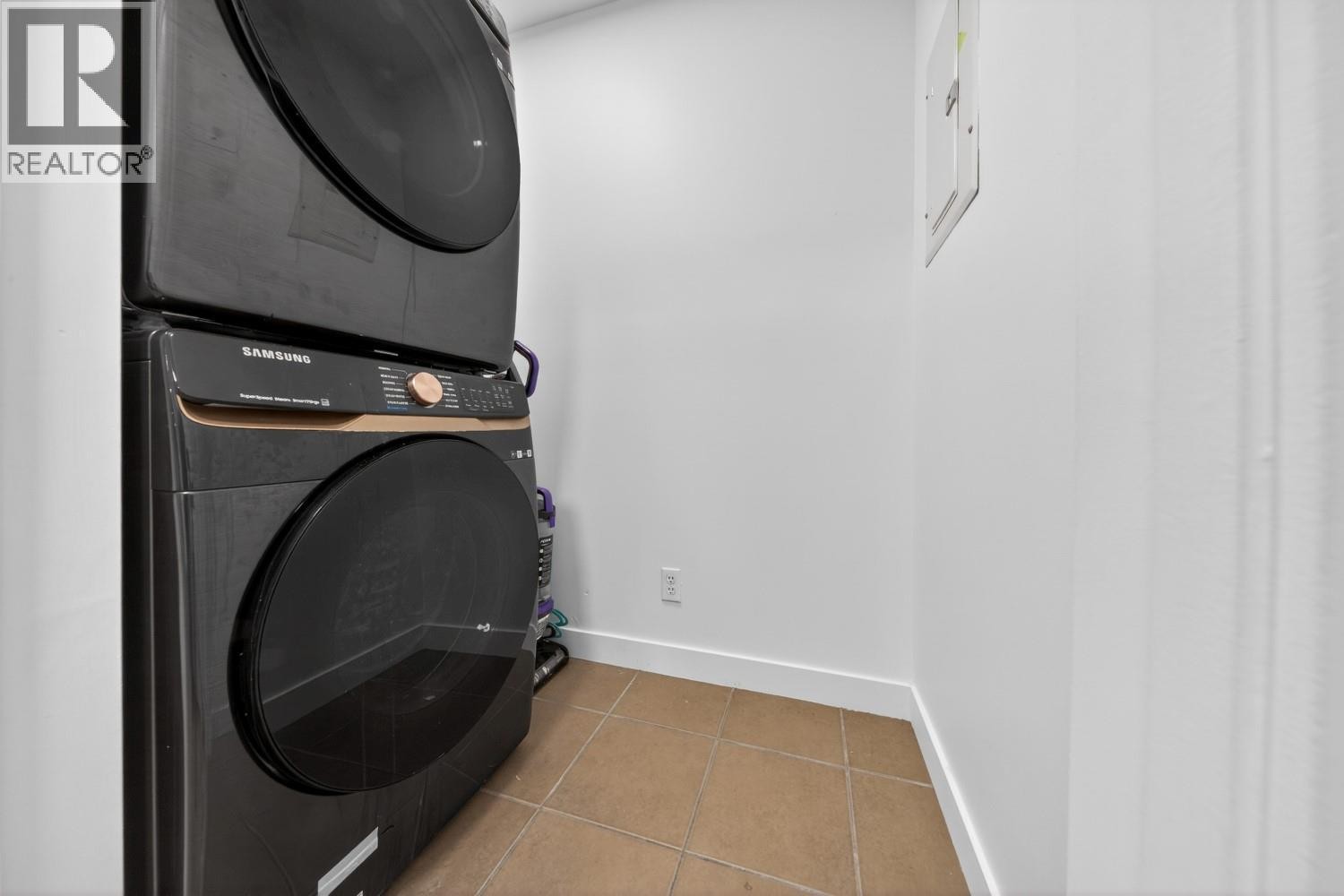 












205 Third Avenue Unit# 2102

,
Invermere,




British Columbia
V0A1K7

