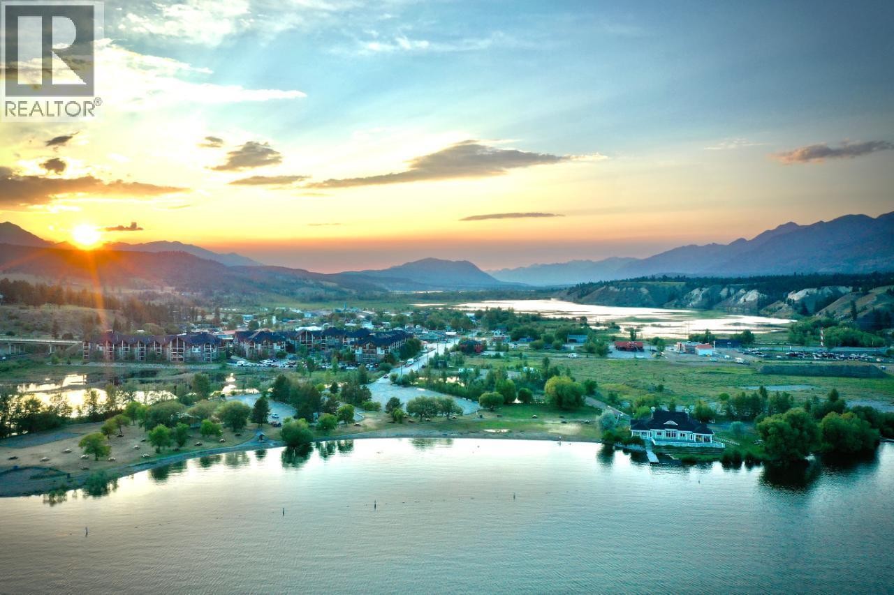 












205 Third Avenue Unit# 2102

,
Invermere,




British Columbia
V0A1K7

