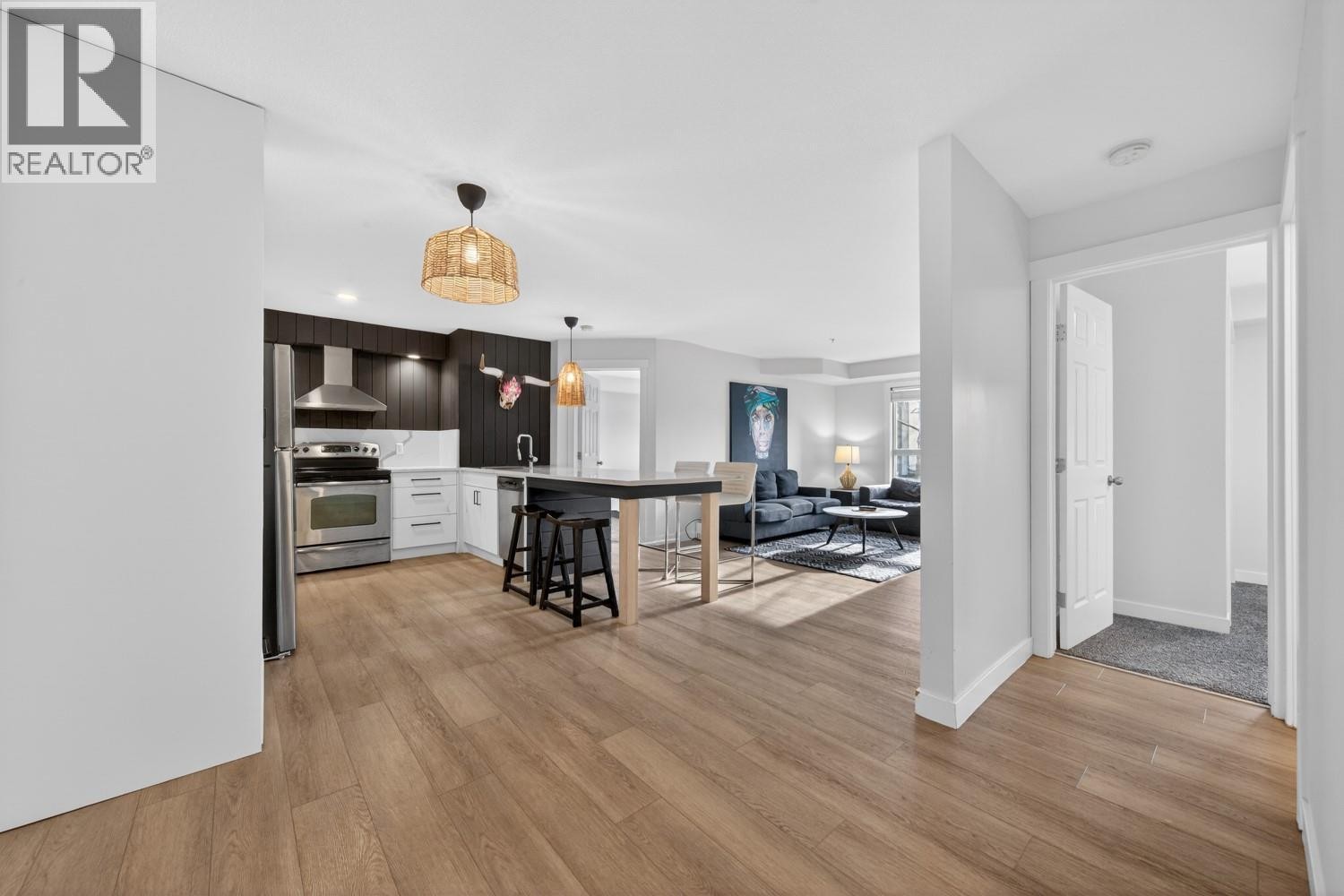 












205 Third Avenue Unit# 2102

,
Invermere,




British Columbia
V0A1K7

