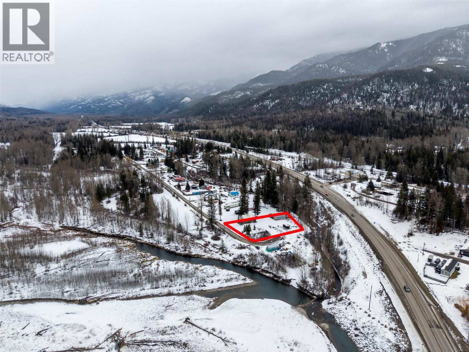 












9898 VICTORIA Street

,
Hosmer,







British Columbia
V0B1M5

