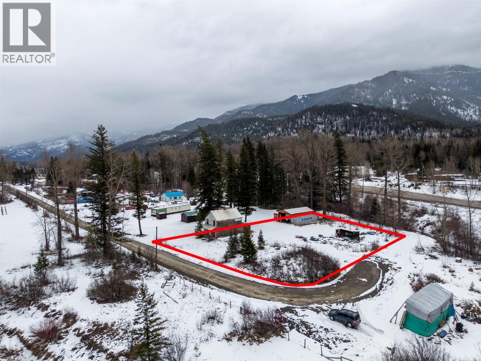 












9898 VICTORIA Street

,
Hosmer,







British Columbia
V0B1M5

